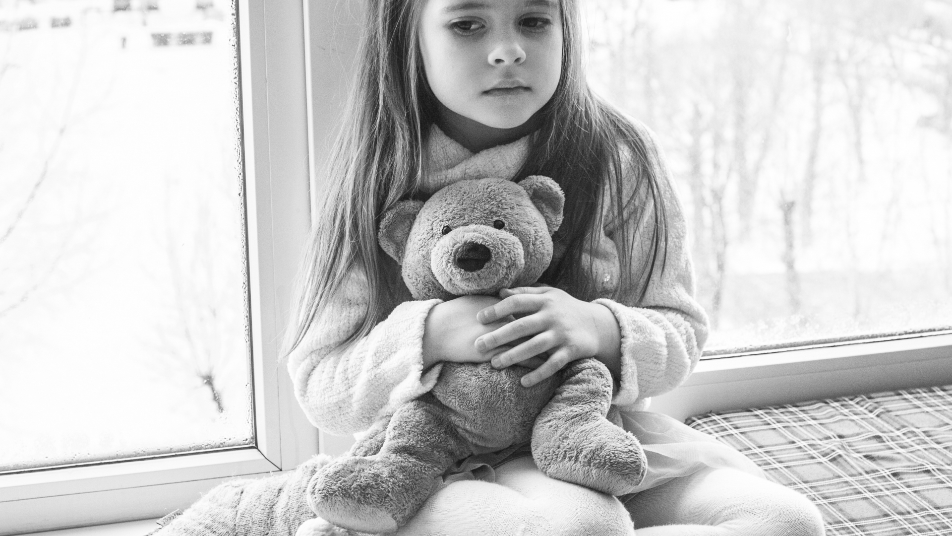 Desktop Wallpaper Cute Baby Girl Teddy Bear Monochrome Hd Image Picture Background Vellei