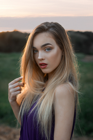 320x480 wallpaper Blonde, girl model, sunset, outdoor