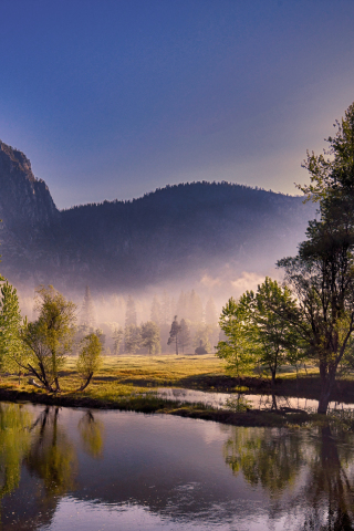 320x480 wallpaper Beautiful lake, Yosemite National Park