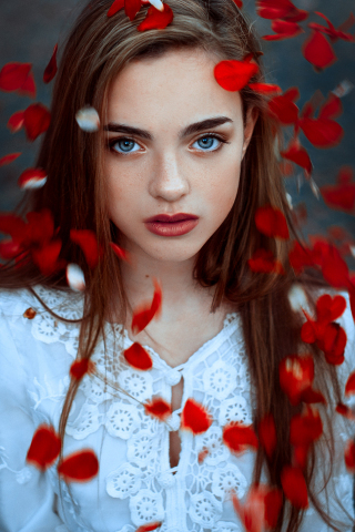320x480 wallpaper Face, blue eyes, girl model, petals