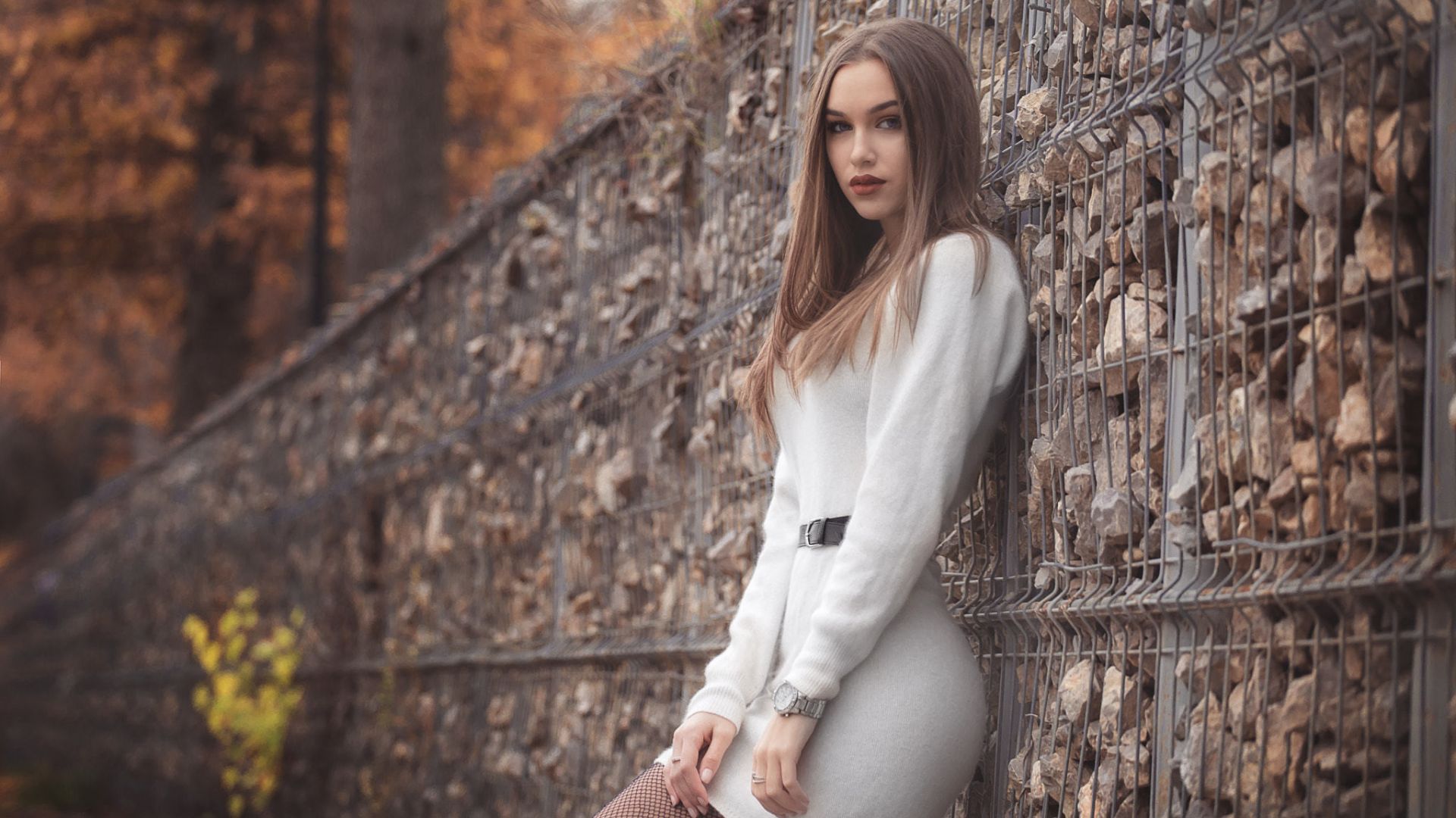 Wallpaper White clothing, outdoor, girl model