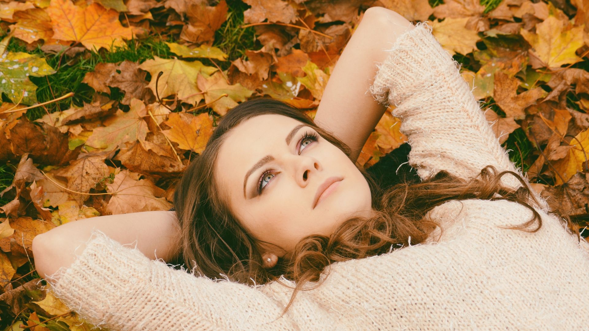 Wallpaper Autumn, brunette, woman, lying down, 4k