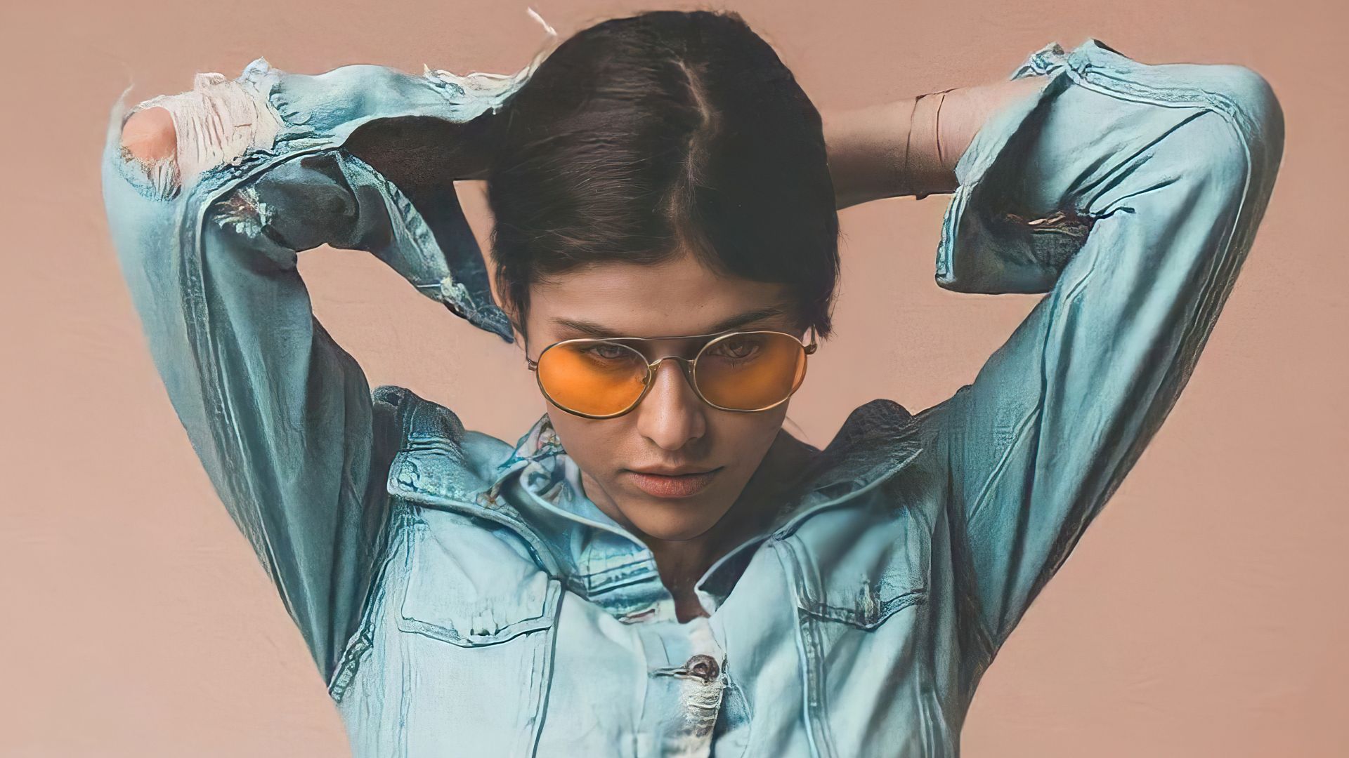 Wallpaper Alexandra Daddario, 2020, yellow goggles