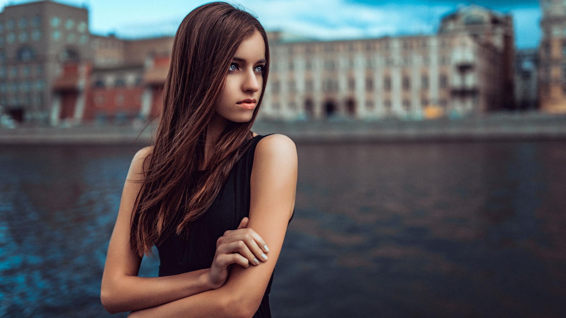 Wallpaper Cross arms, girl model, looking away