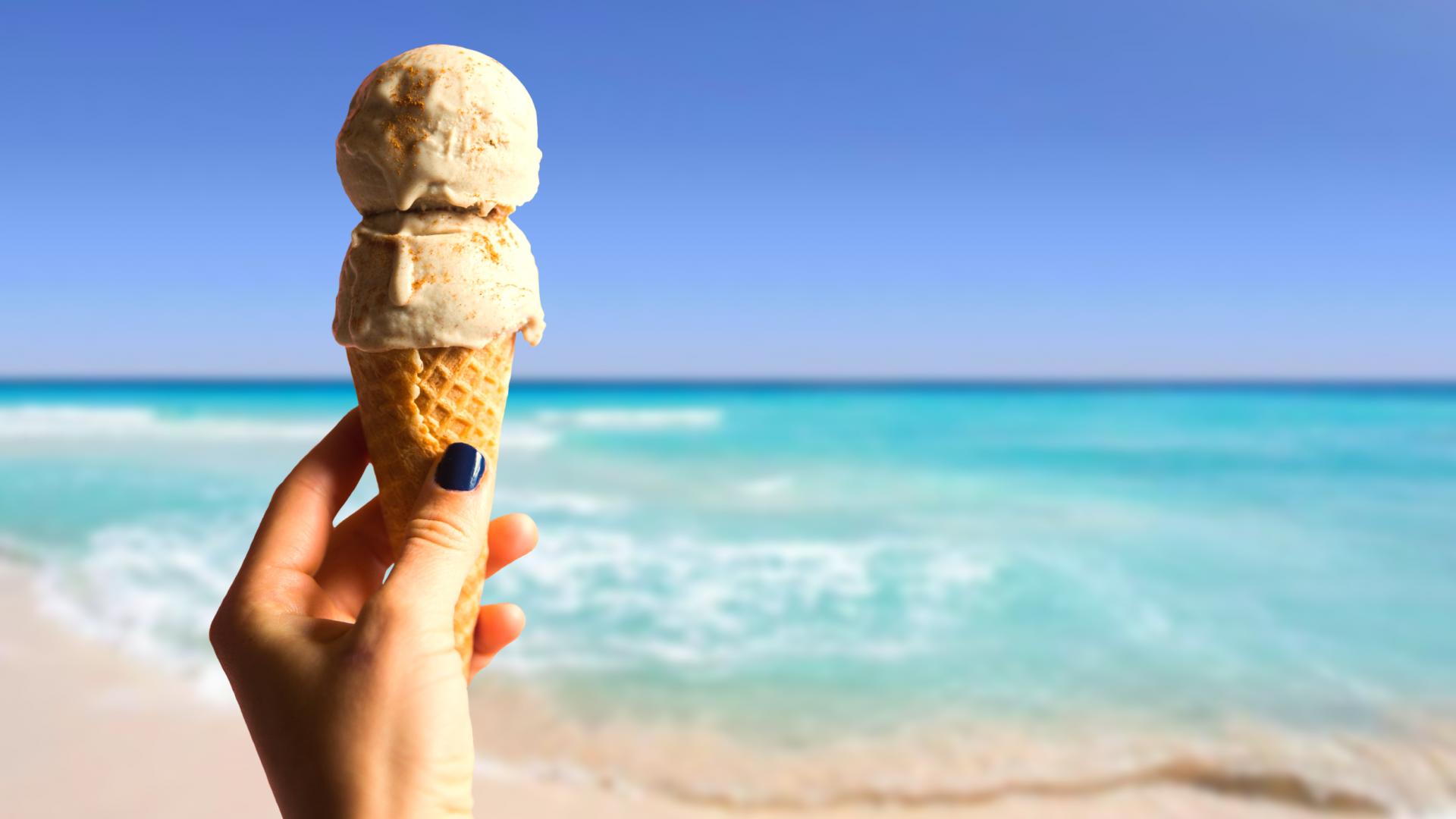 Wallpaper Ice-cream cone, hand, beach