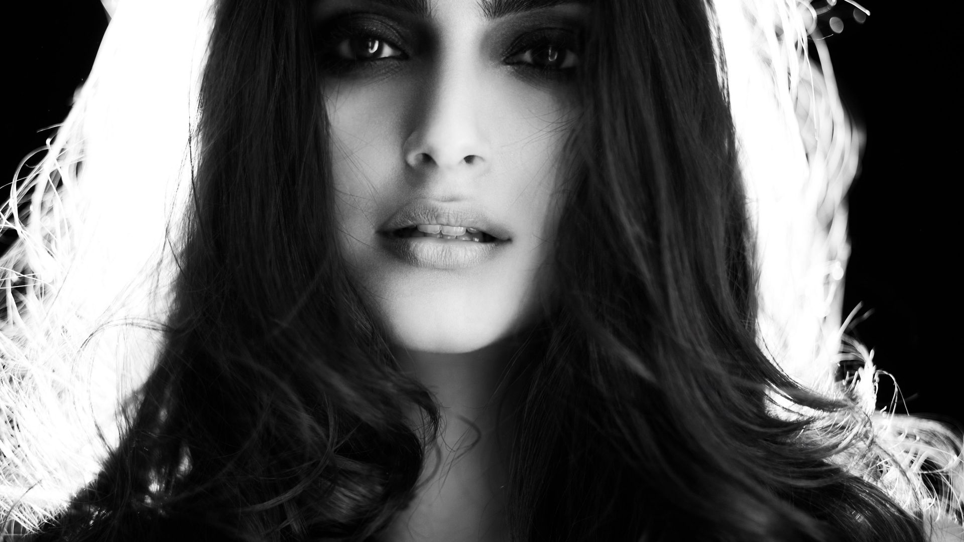 Wallpaper Sonam Kapoor, actress, monochrome, face, 4k