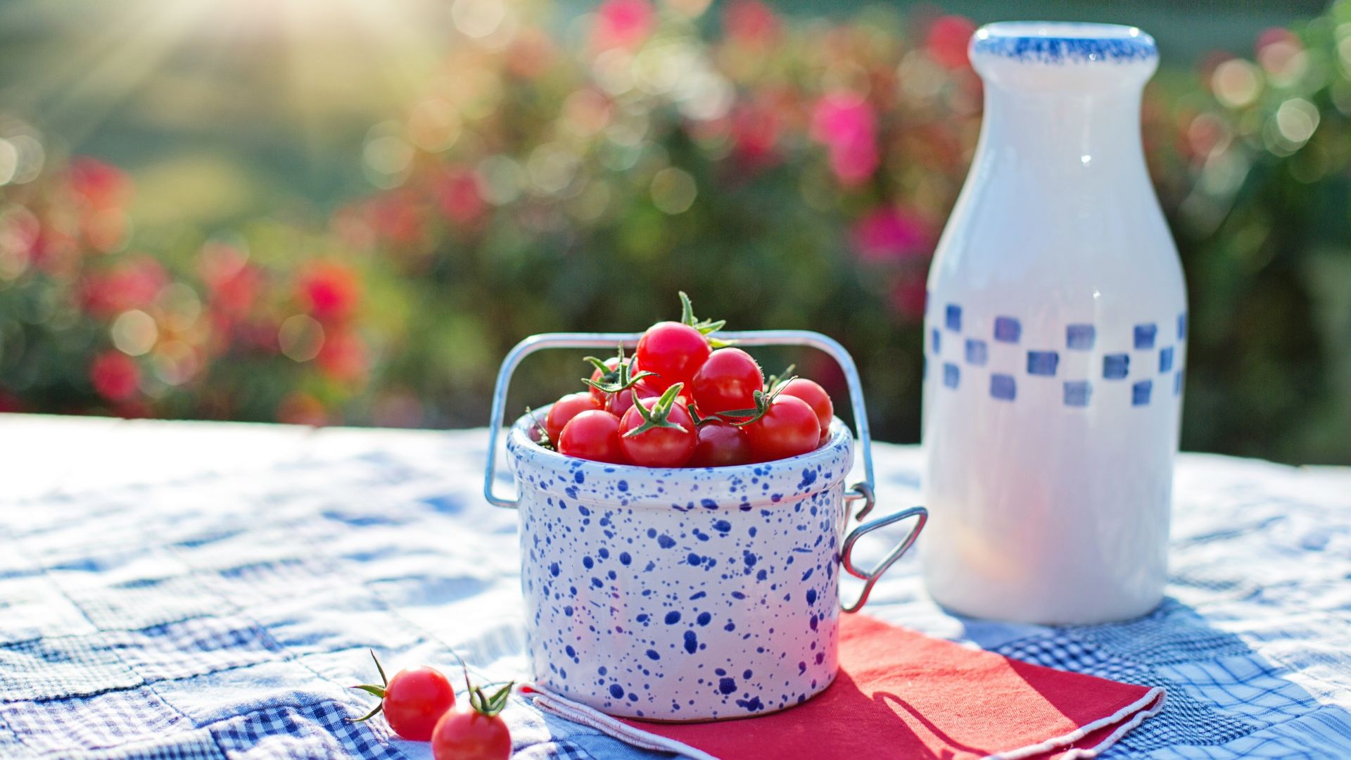 Wallpaper Cherry, tomatoes, dinning table, basket, 4k