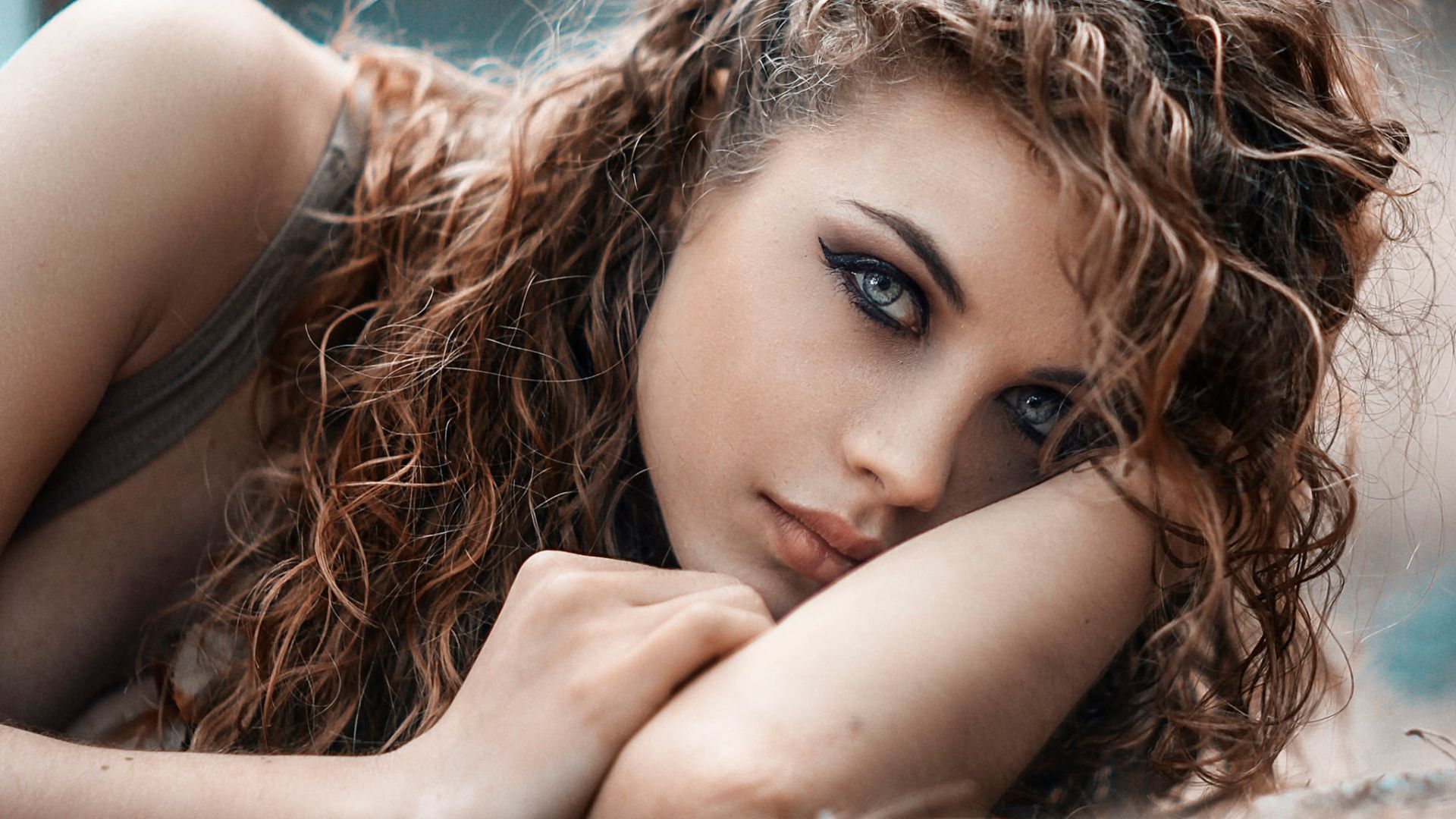 Wallpaper Face, brunette, blue eyes, girl model
