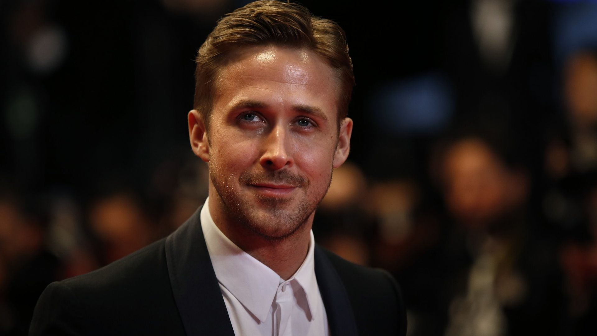 Wallpaper Ryan Gosling, famous actor, suit, smile