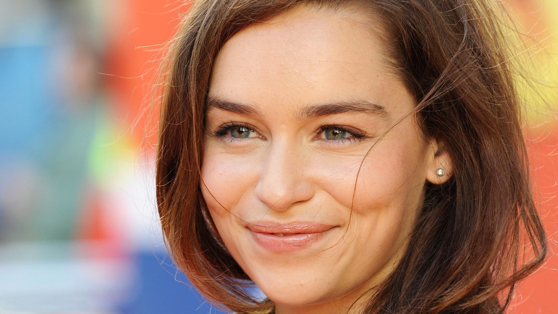 Wallpaper Smiling face of actress, Emilia Clarke