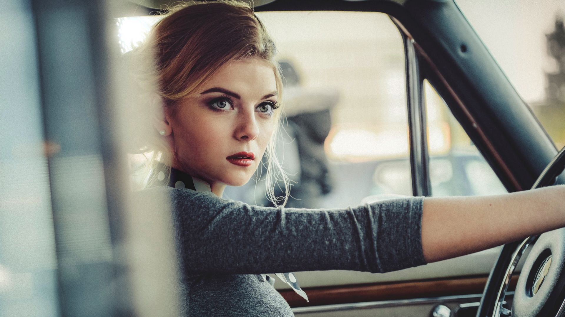 Wallpaper Inside car, drive, beautiful, model girl