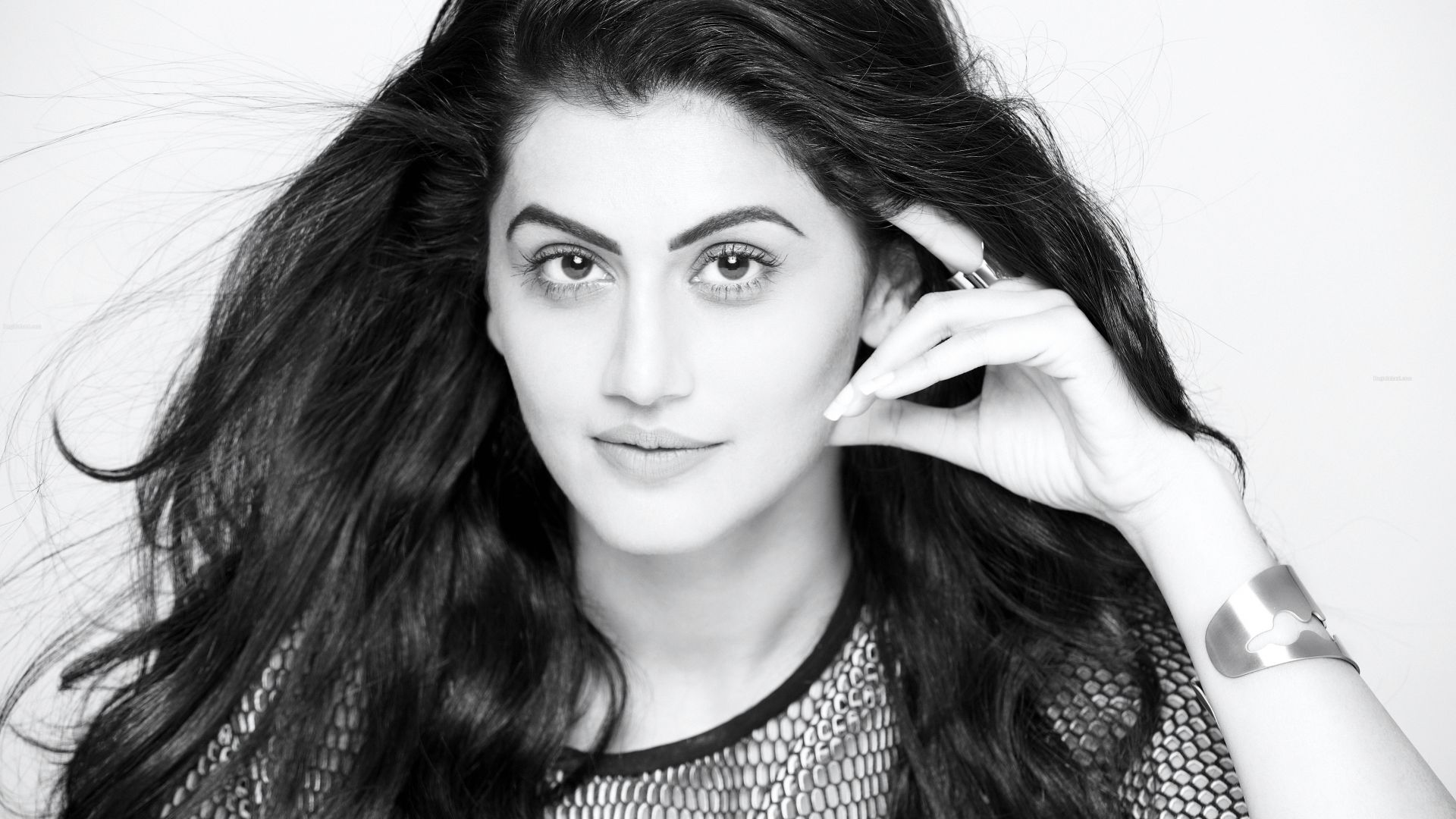 Wallpaper Taapsee pannu, actress, bollywood model, monochrome, 5k