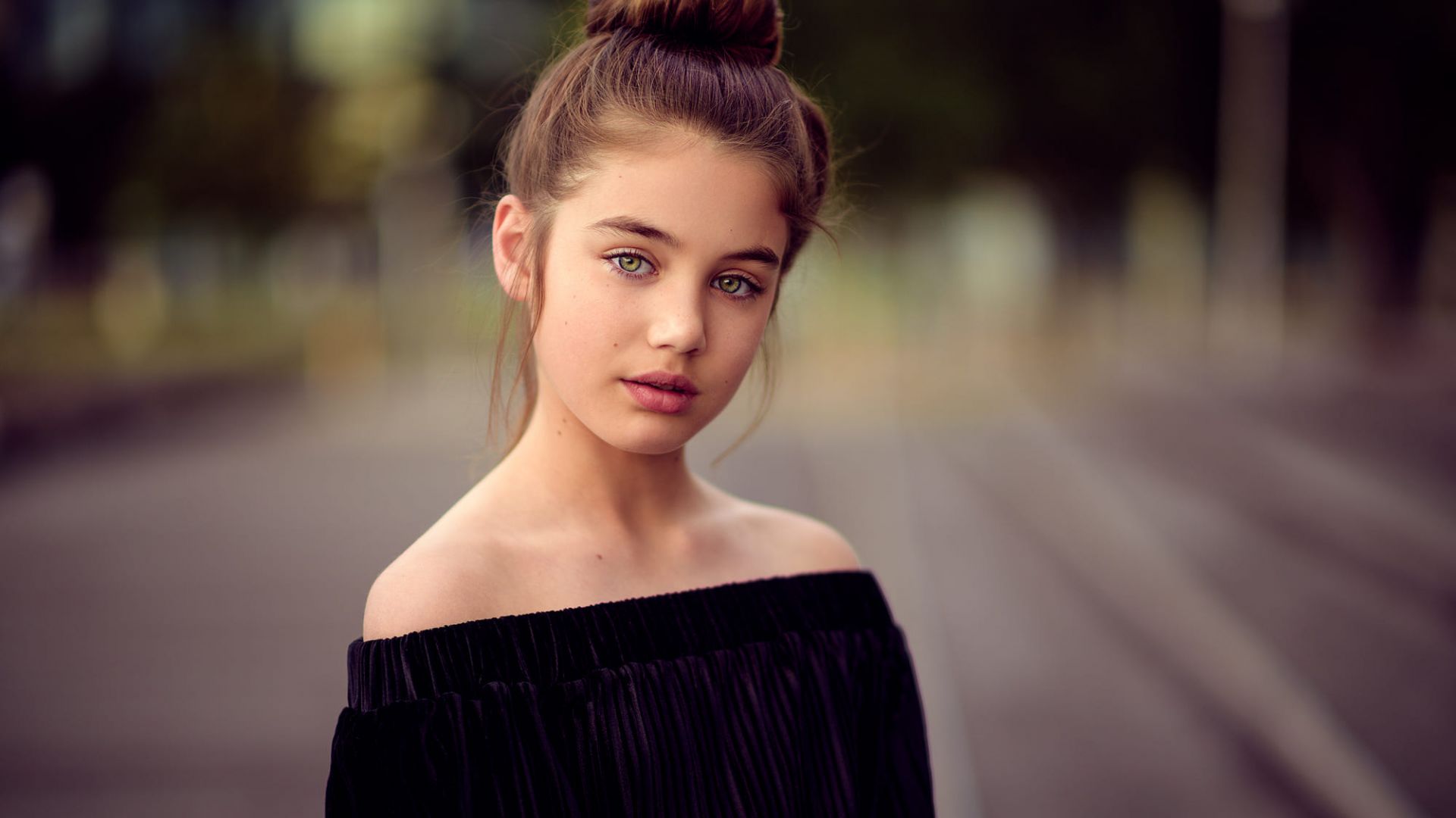 Wallpaper Cute face, girl model, black dress