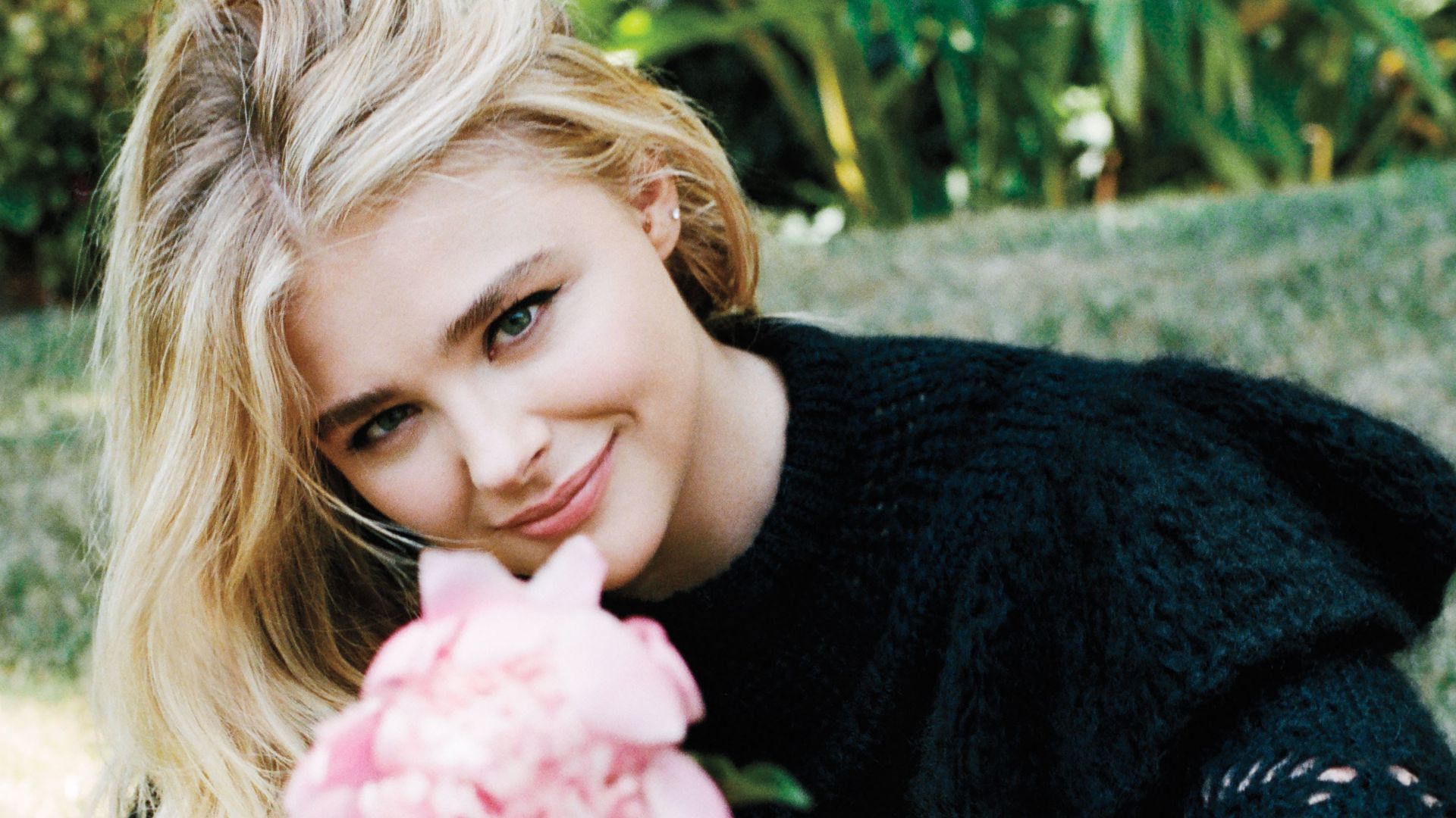 The Beautiful Chloë Grace Moretz 💖∞ There's that smile I needed