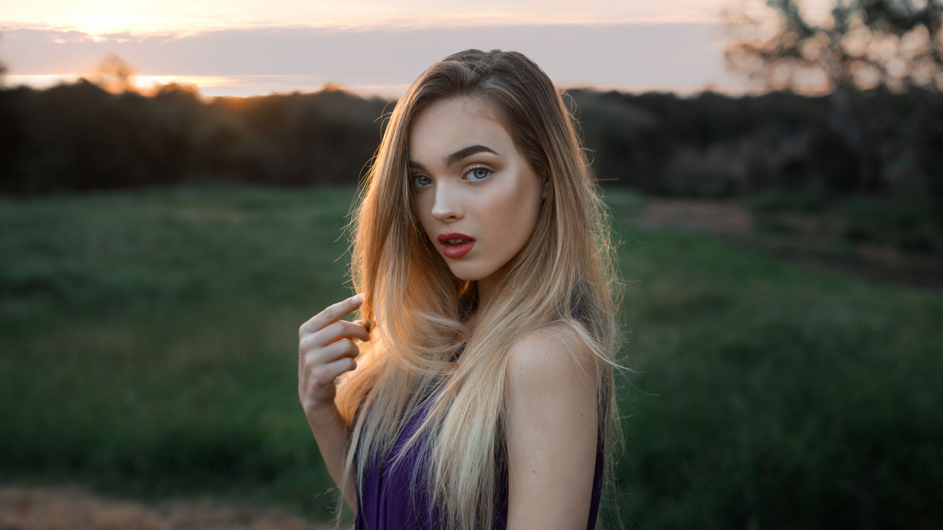 Wallpaper Blonde, girl model, sunset, outdoor