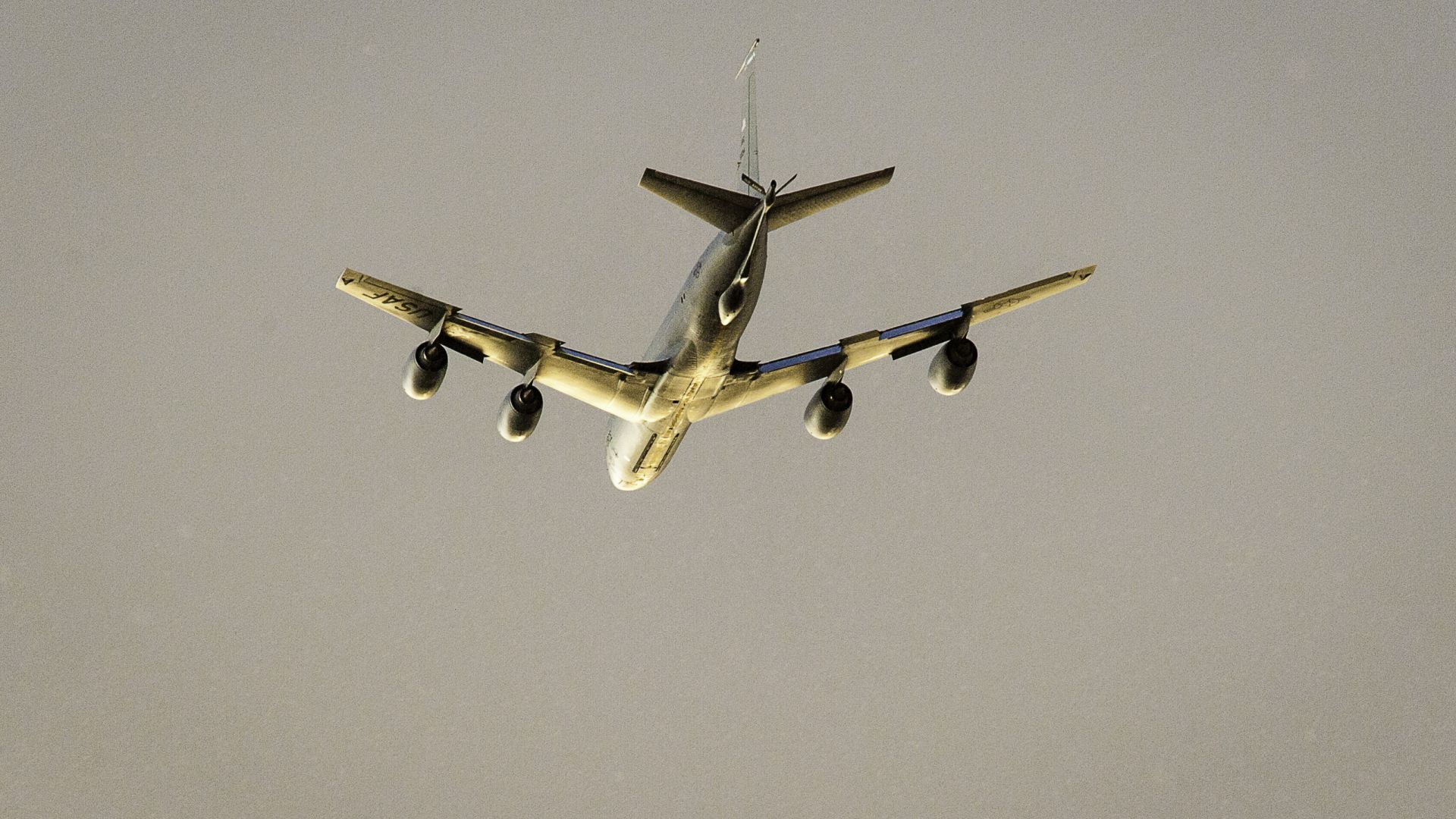 Wallpaper Boeing KC-135 Stratotanker, military, airplane, clean sky