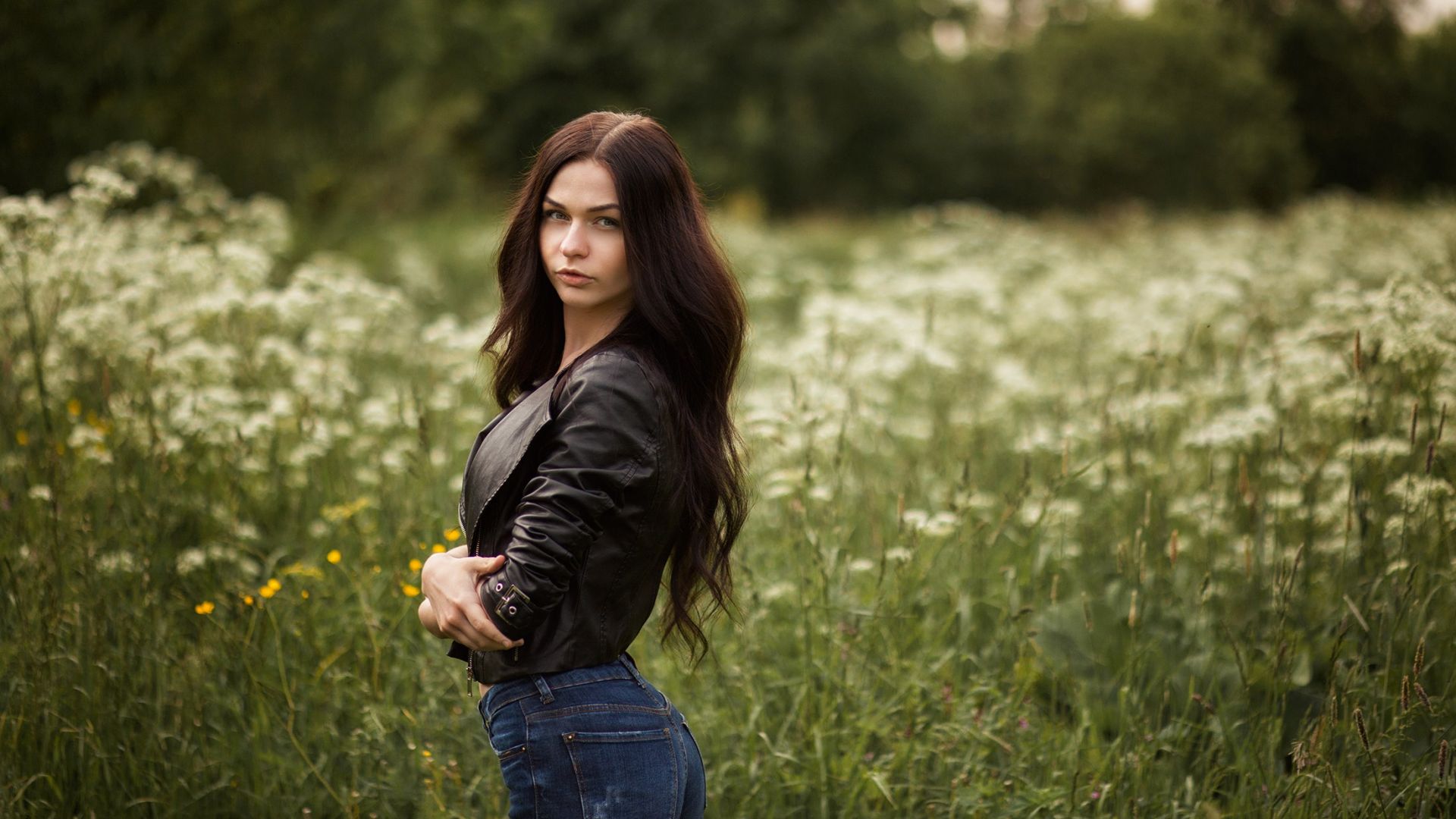 Wallpaper Meadow, plants, jacket, jeans, girl model