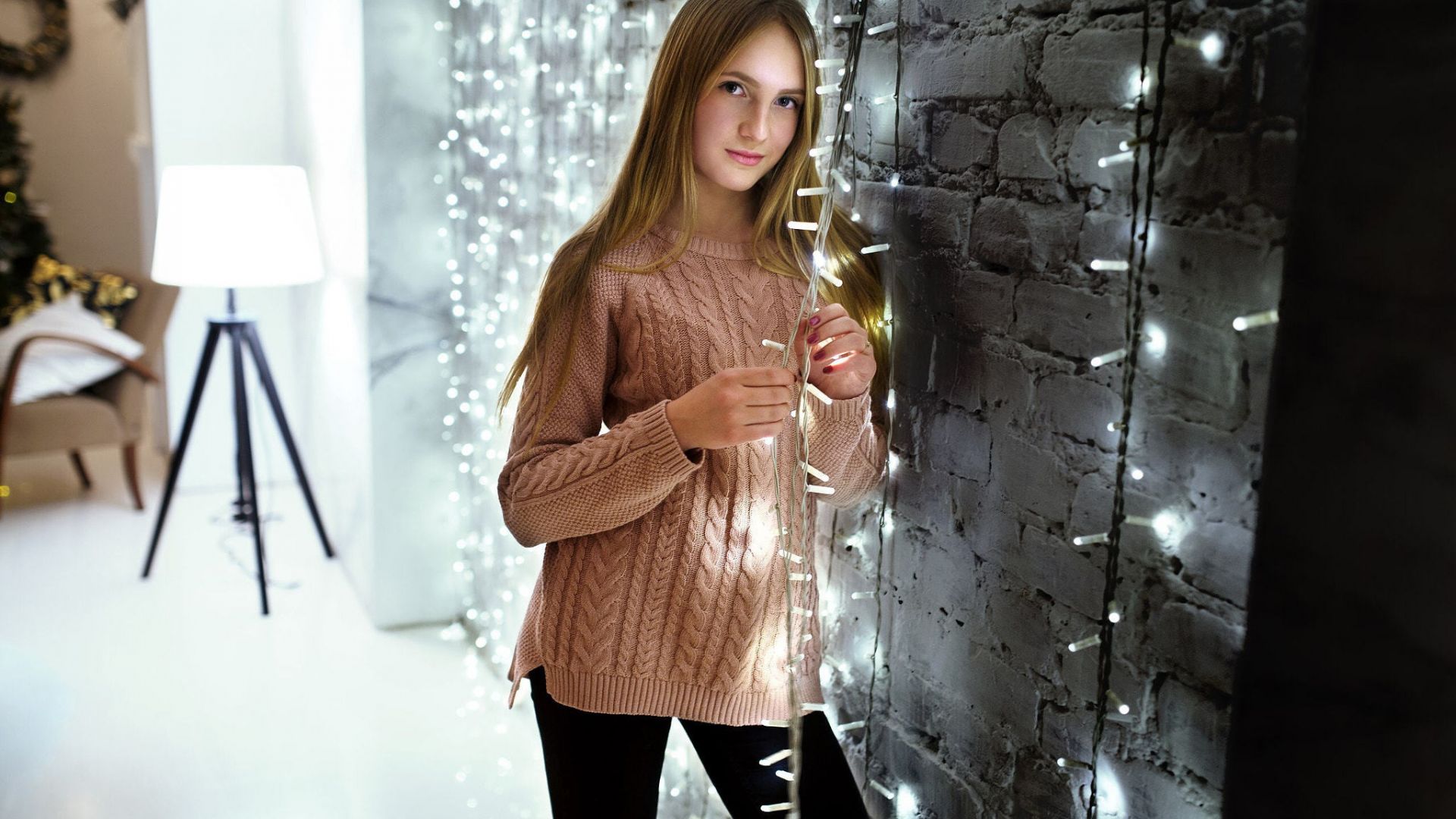 Wallpaper Lights, decorations, Christmas, holiday, girl model