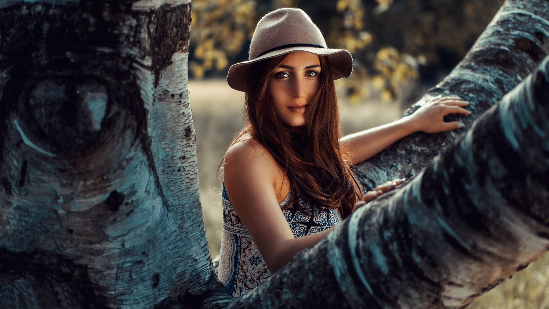 Wallpaper Brown eyes, beautiful, hat, girl model, outdoor, 4k