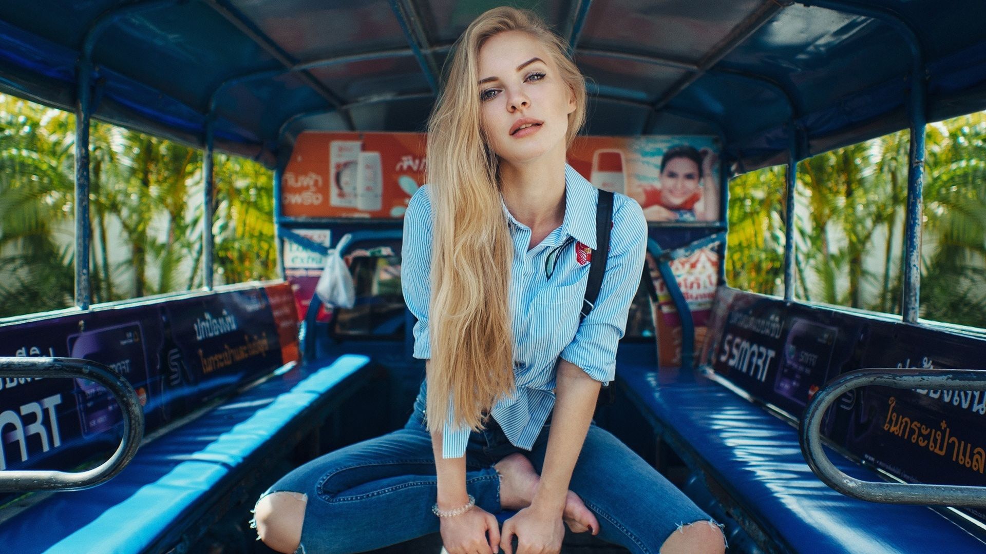 Wallpaper Blonde girl in vehicle, model