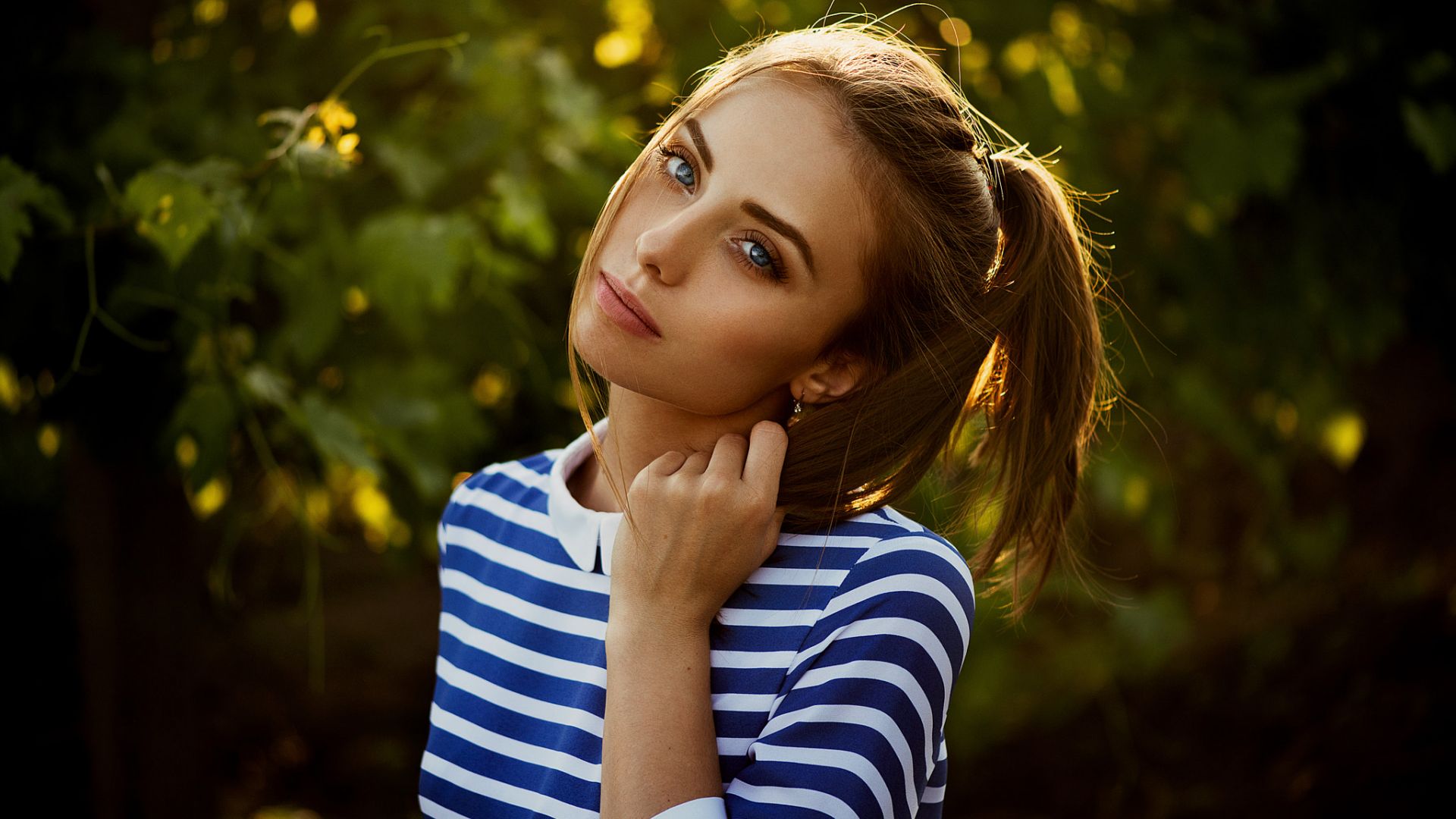 Wallpaper Blue stripes t-shirt, brunette, girl model