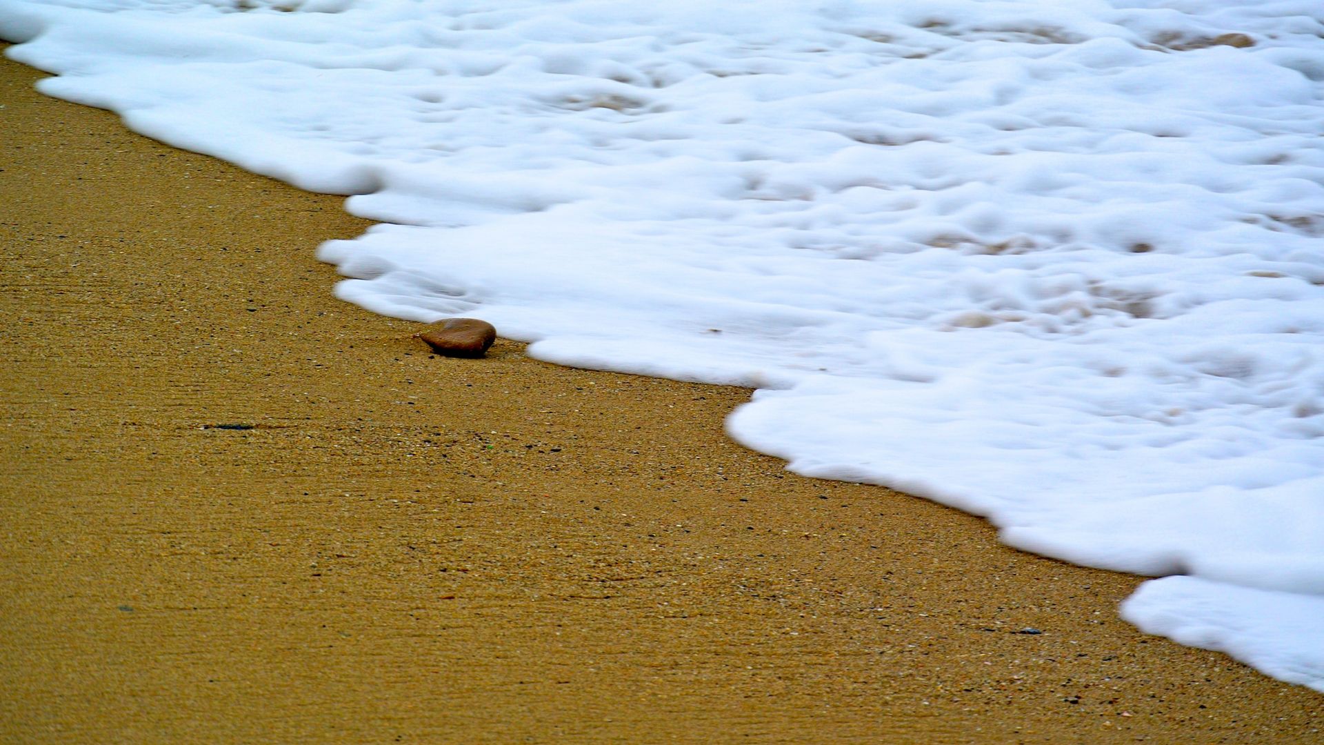 Wallpaper Sand, foam, sea waves, beach, 4k