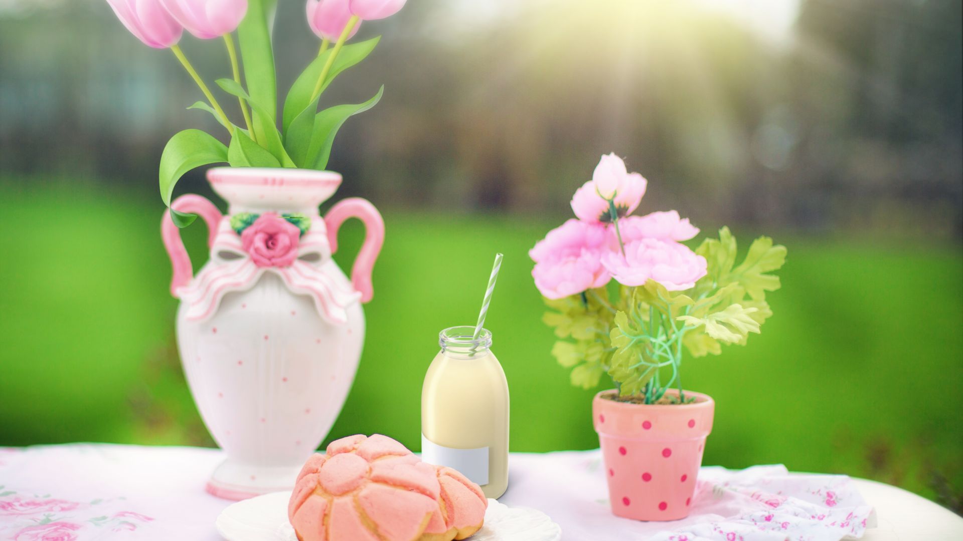 Wallpaper Flowers, pink flowers, vase, table