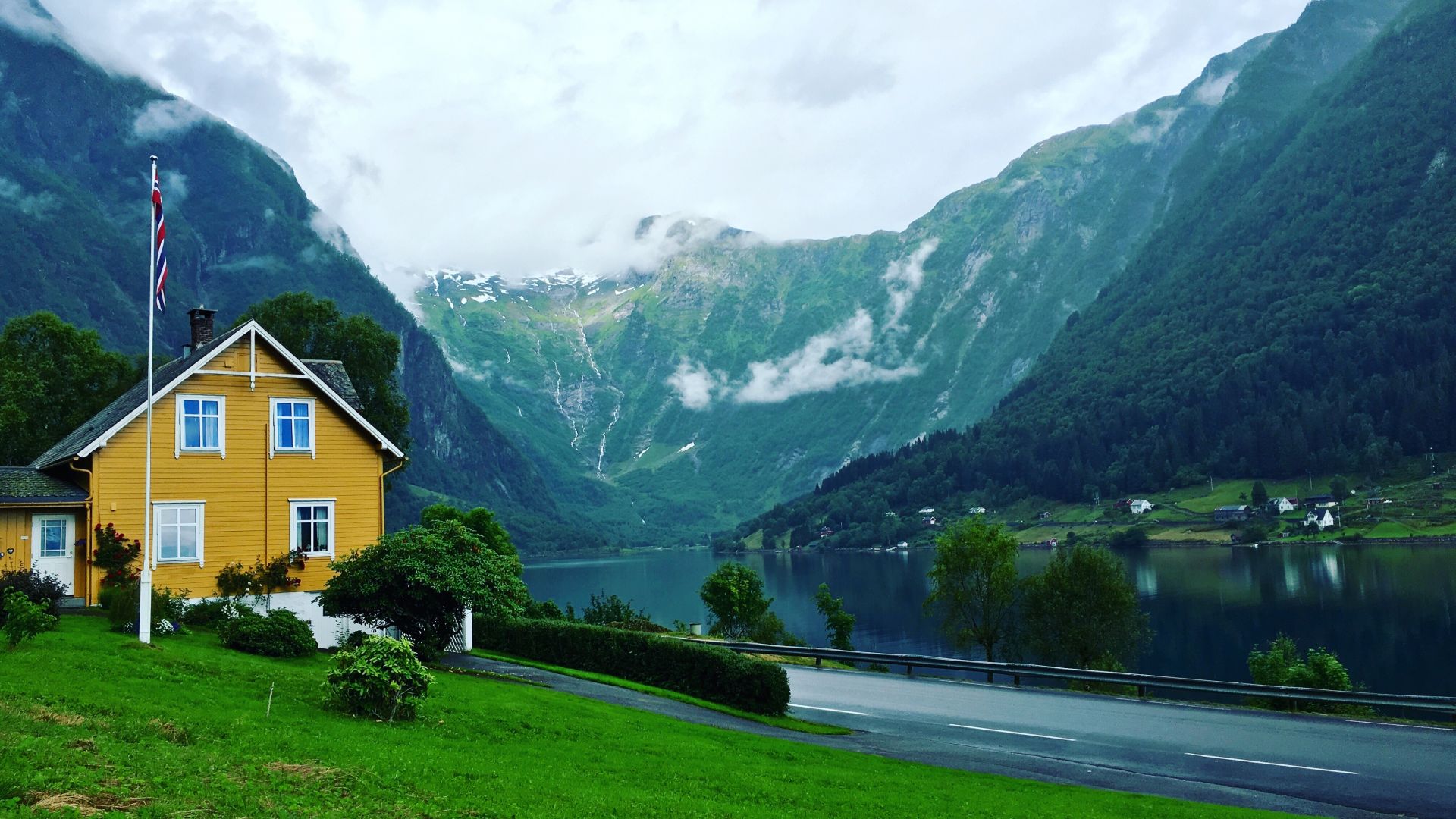 Wallpaper Norway, road, lake, mountains, landscape