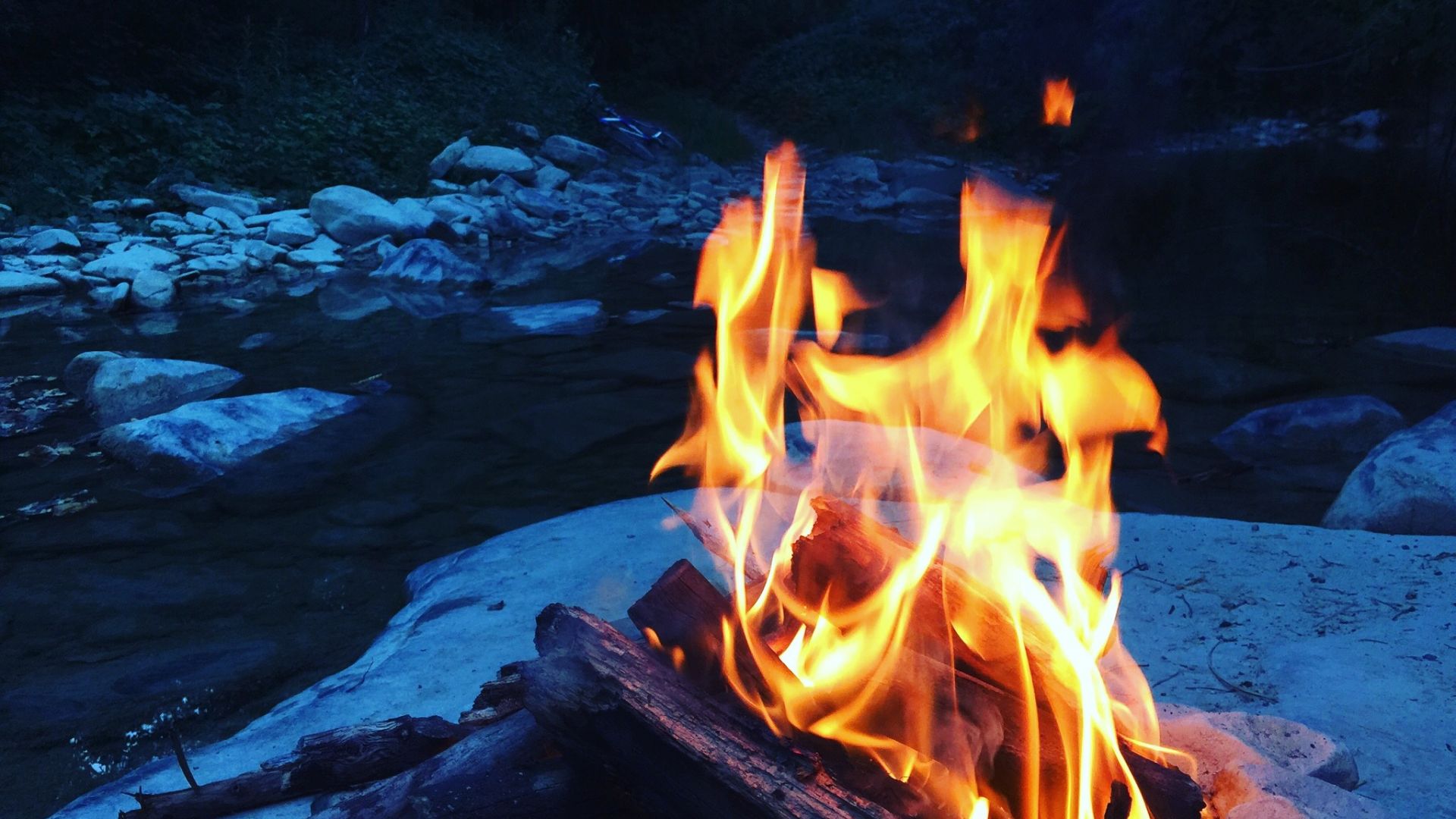 Wallpaper Winter fire, flame, river