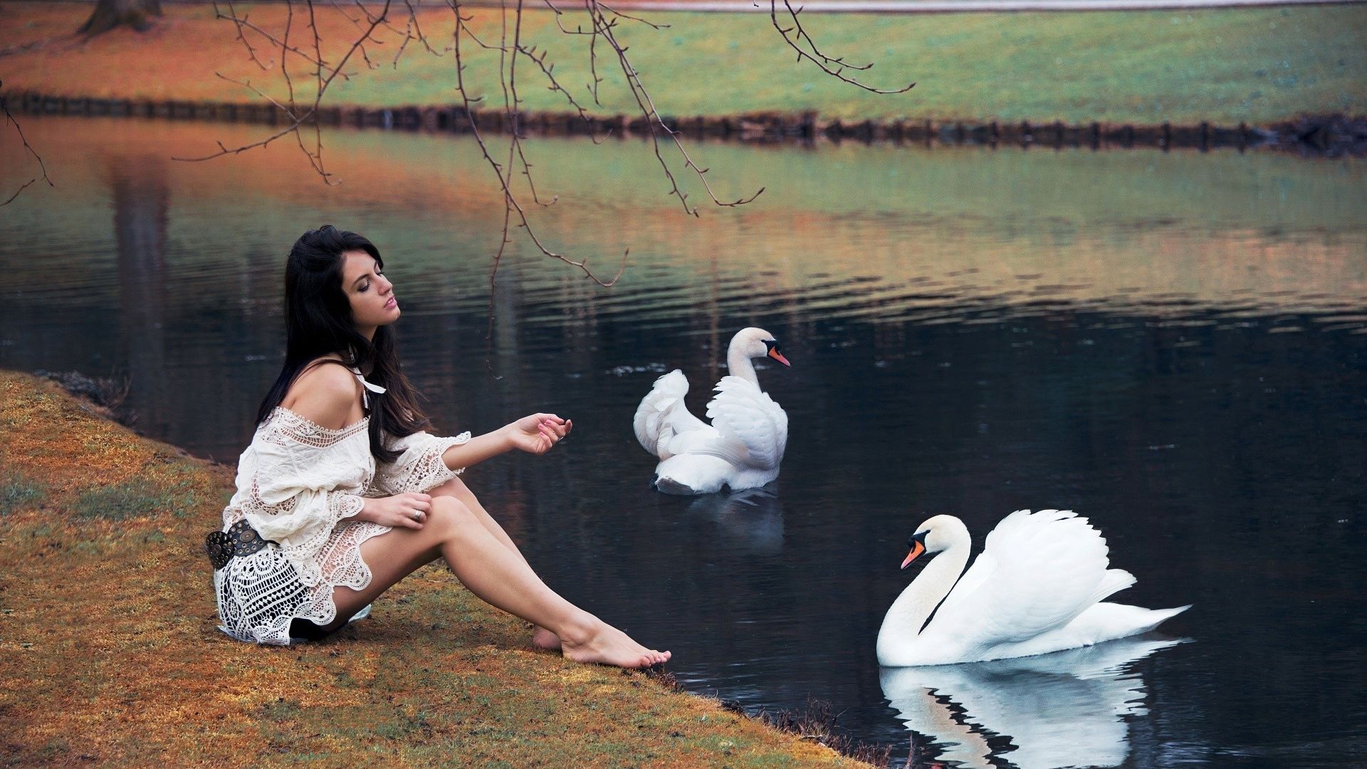 Wallpaper Girl and swans in river