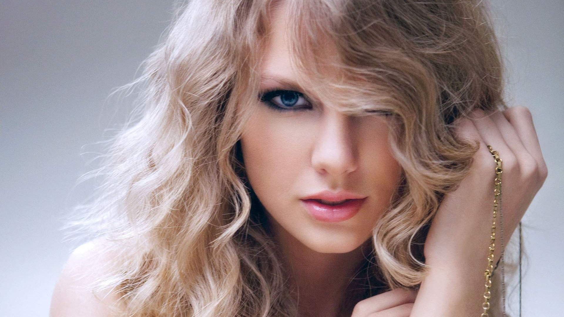 Wallpaper Taylor Swift cute face