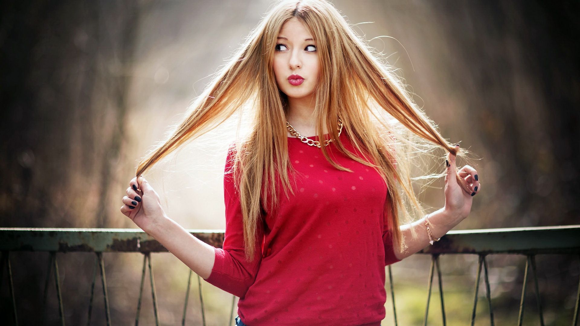 Wallpaper Fun, play with hair, outdoor, girl model