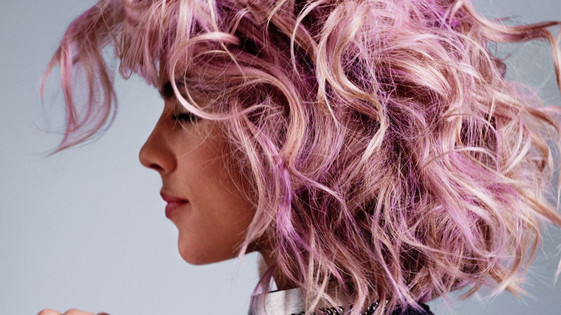 Wallpaper Colored hair, celebrity, Emily Bett Rickards