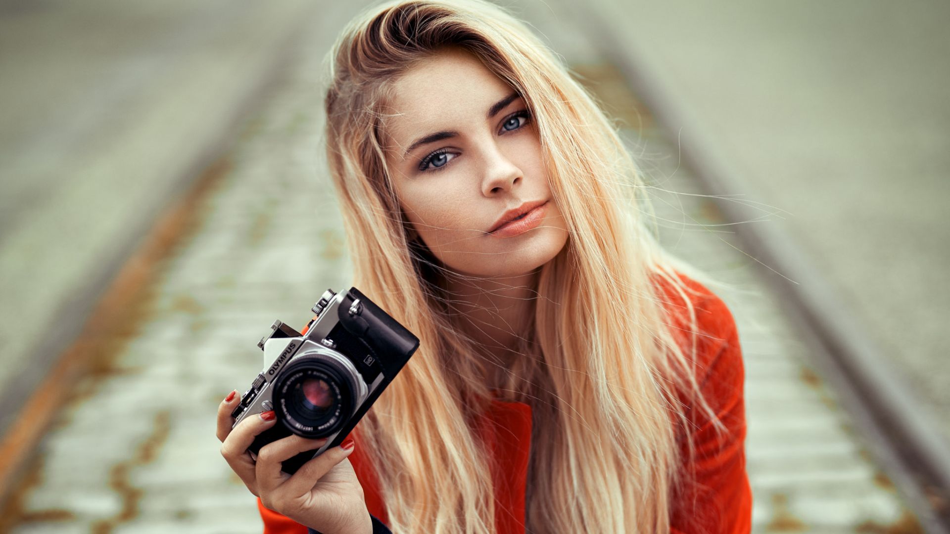 Wallpaper Blonde, girl model, with camera