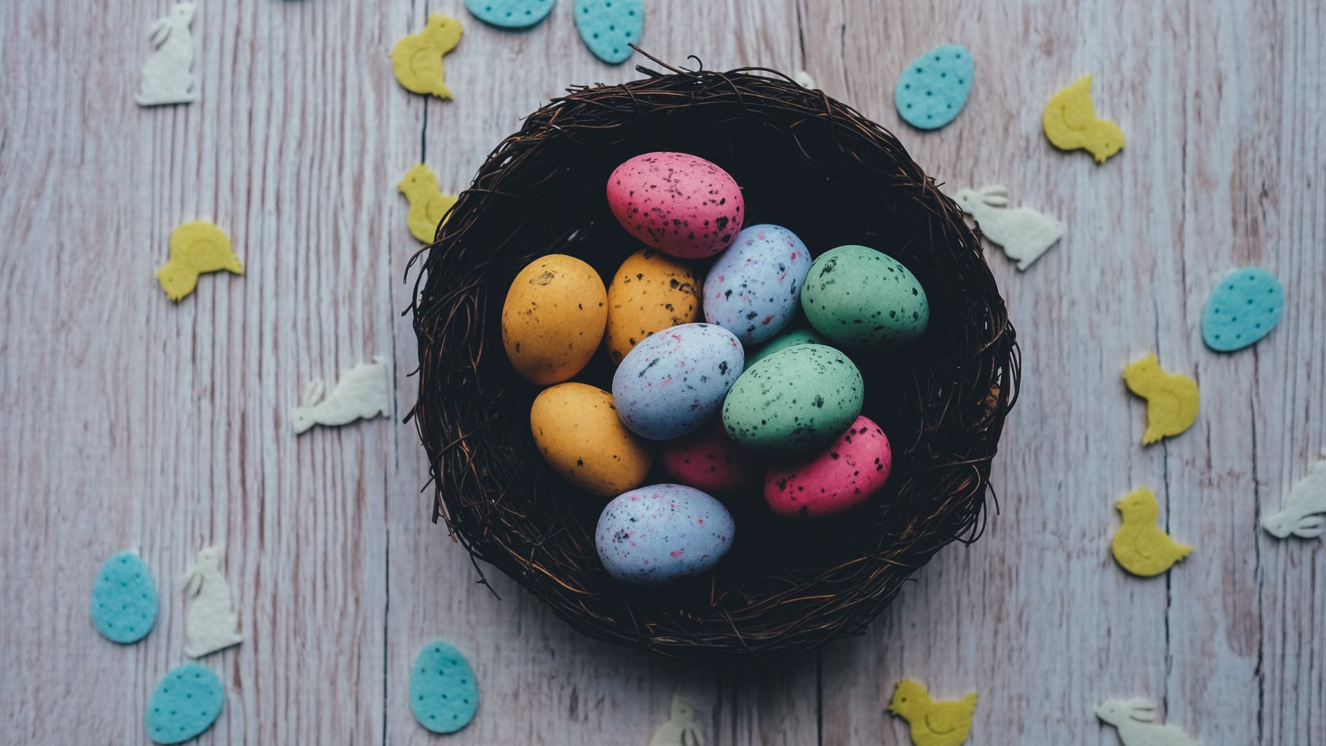 Wallpaper Easter, colored eggs, quail eggs