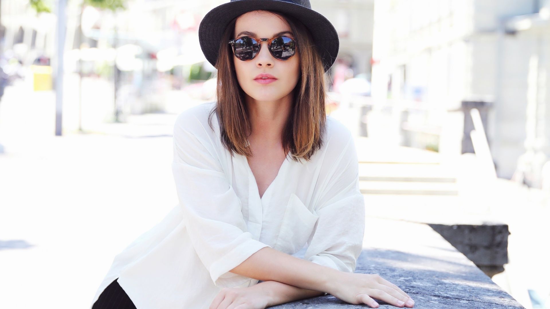 Wallpaper Brunette, model, sunglasses