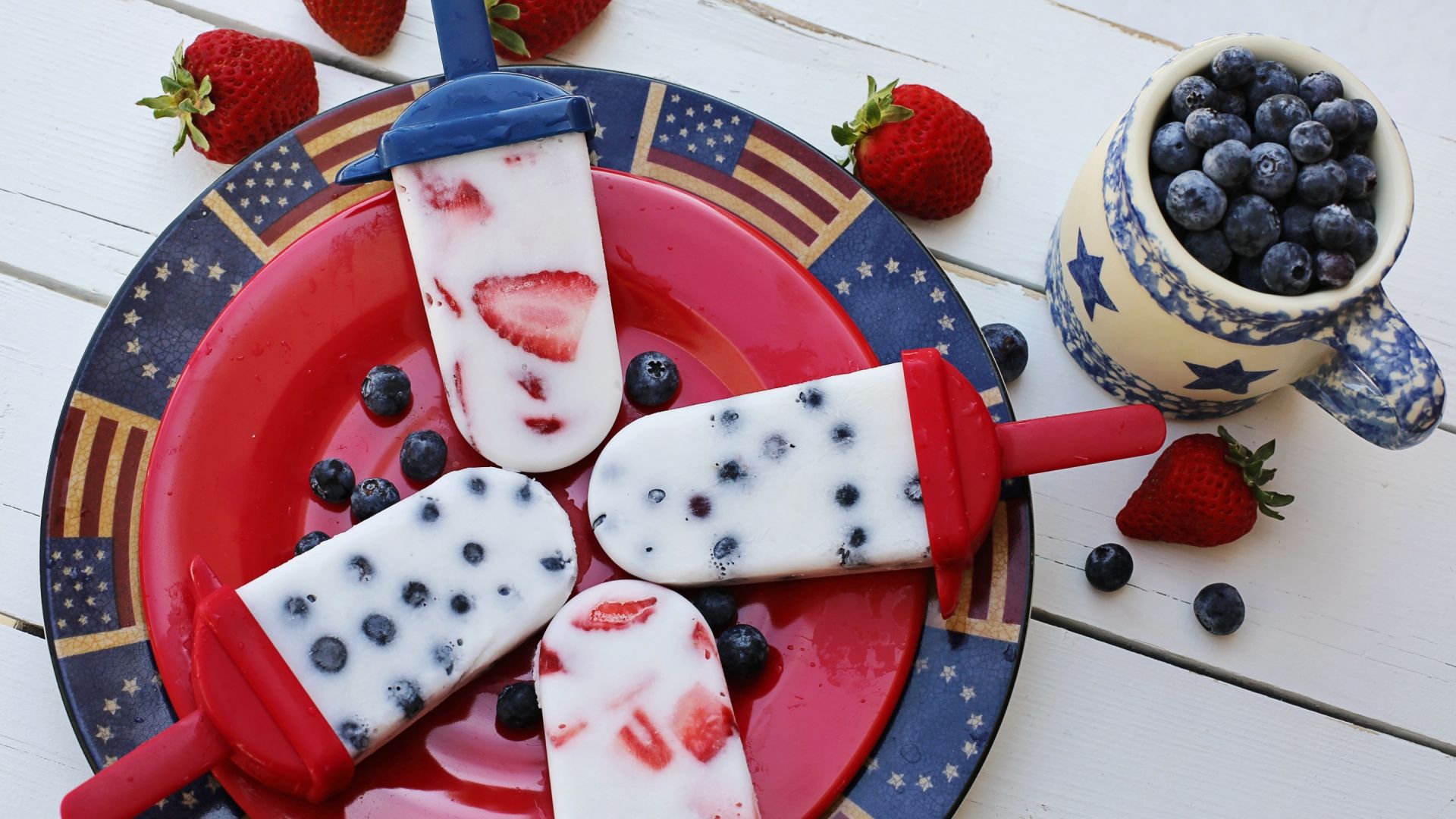 Wallpaper Dessert, ice candies, blueberries, strawberries
