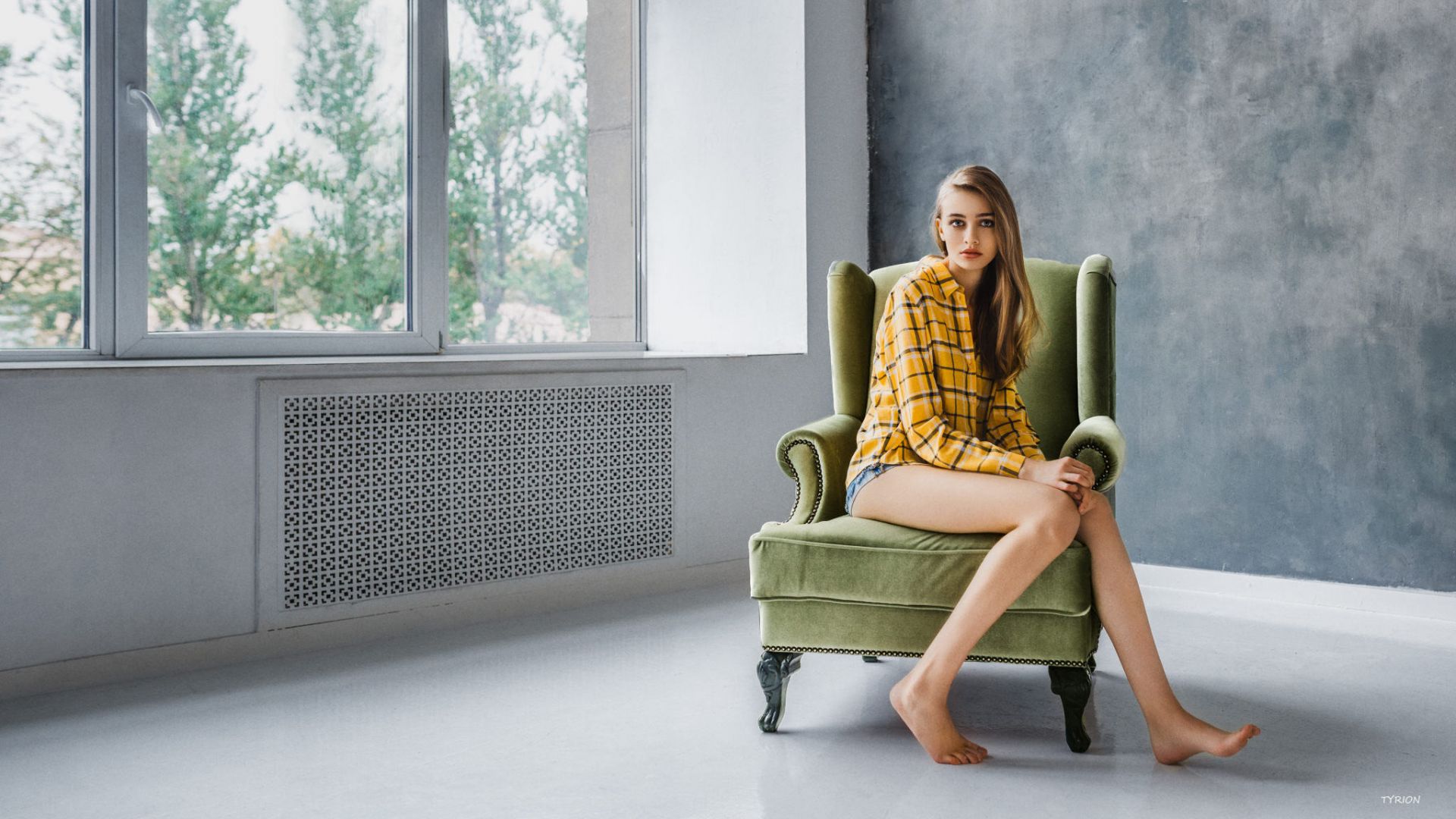 Wallpaper Beautiful girl model, chair, bare foot, short jeans