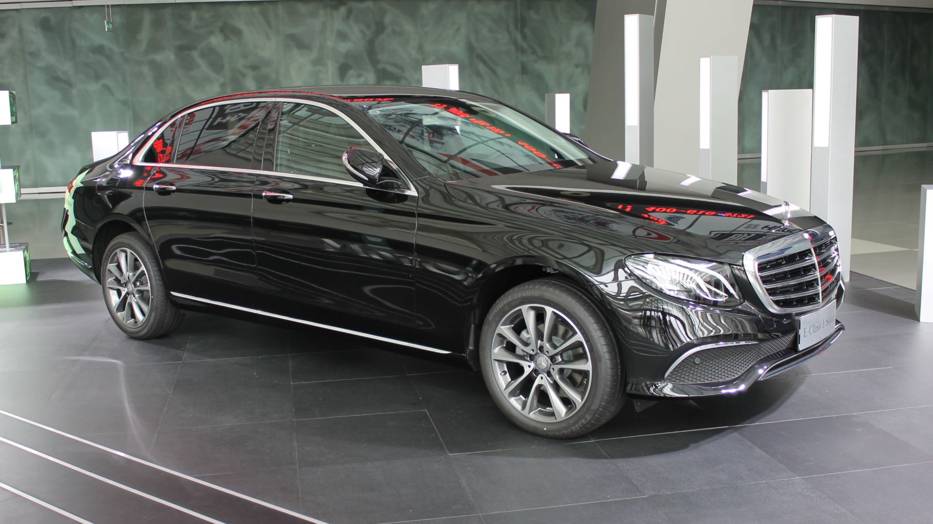Wallpaper Mercedes luxury car
