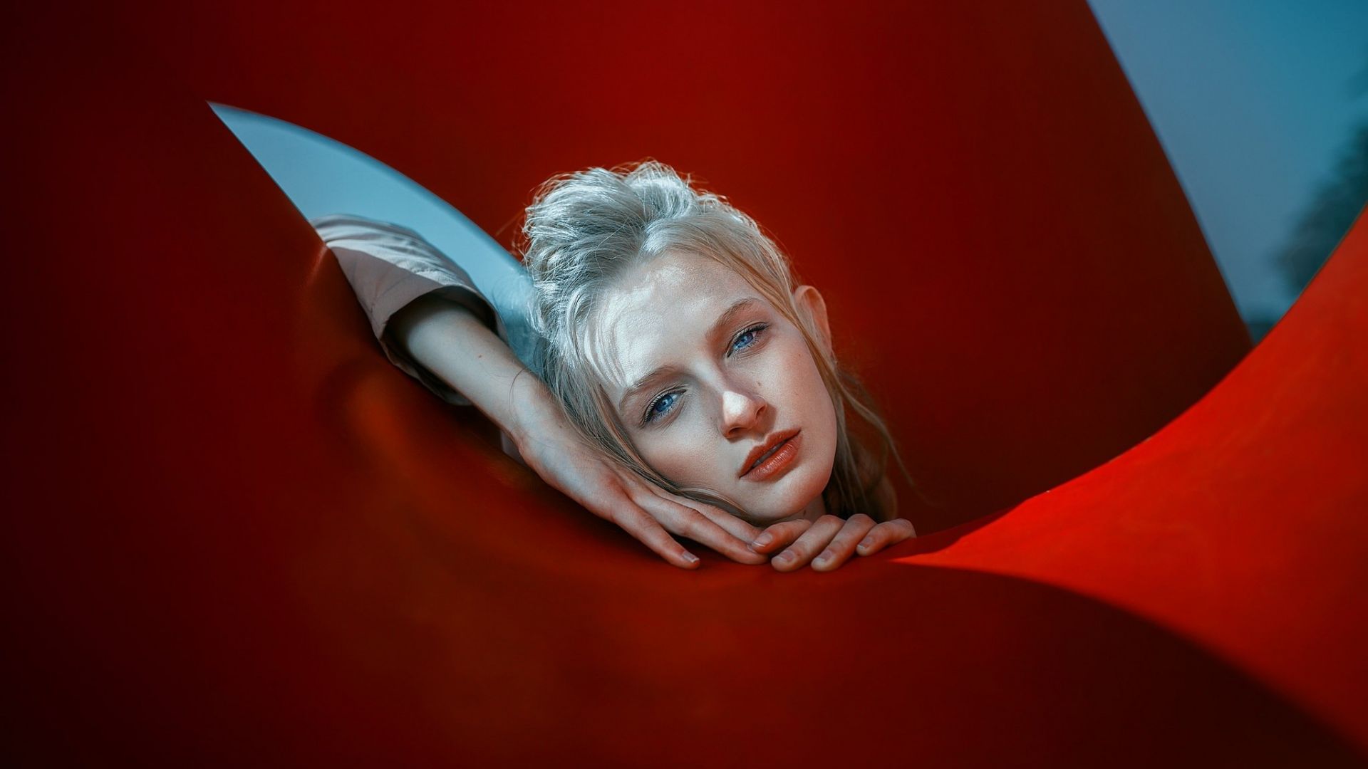 Wallpaper Red, blue eyes, girl model