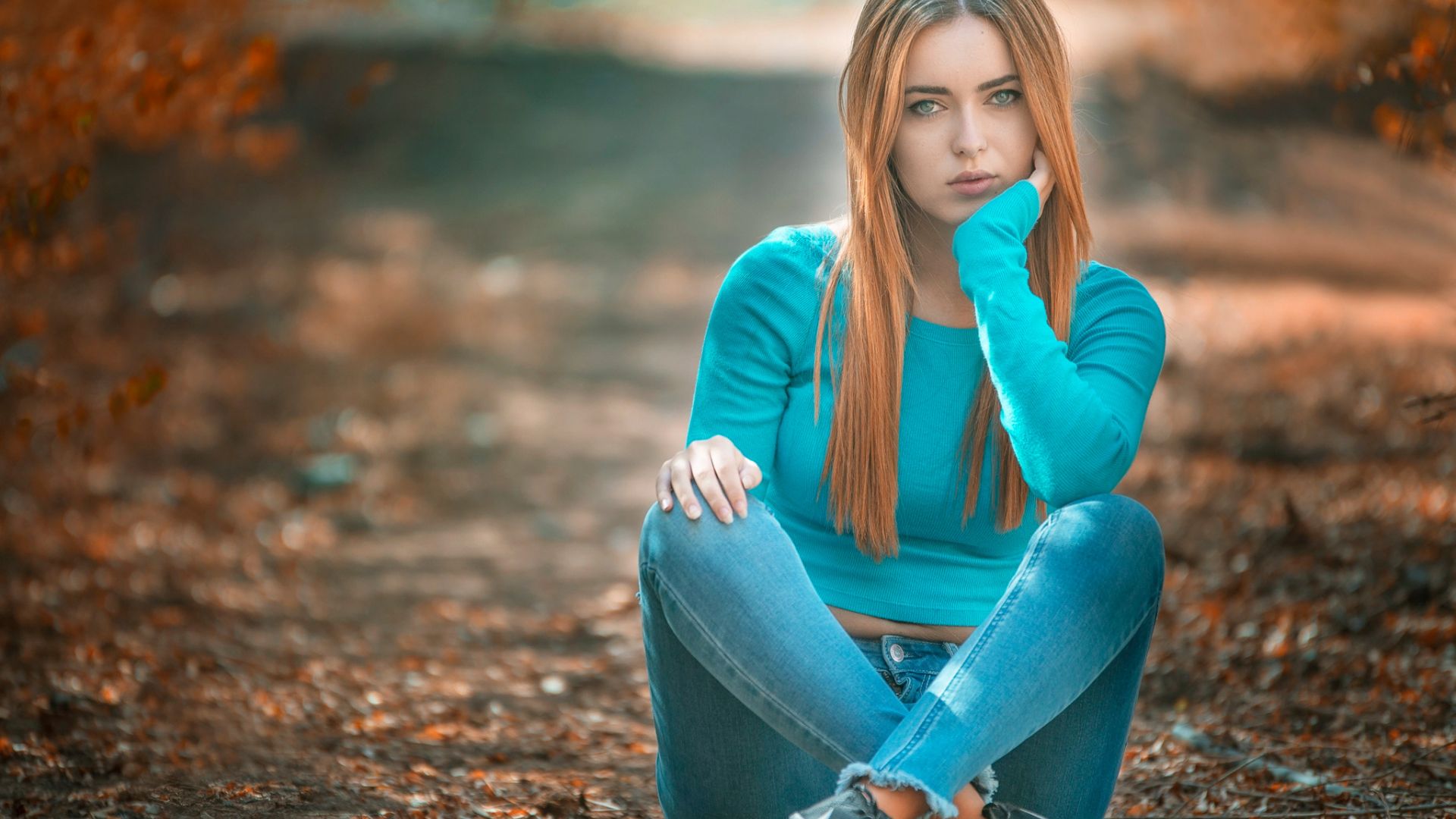 Wallpaper Red head, jeans, outdoor, sit
