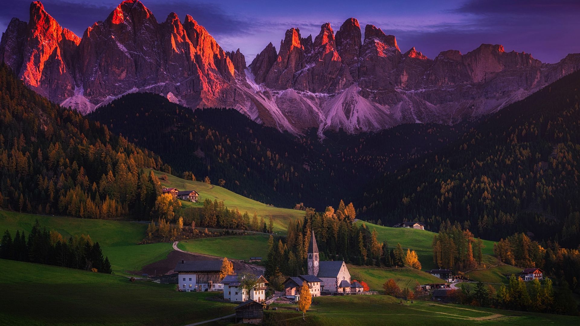 Wallpaper Italy, village, valley, mountains, landscape