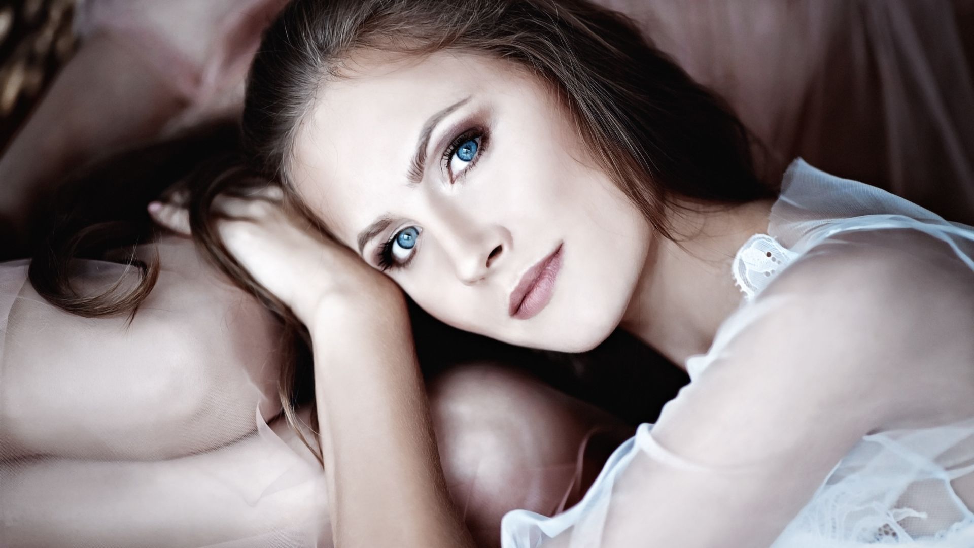 Wallpaper Beautiful blue eye girl, model