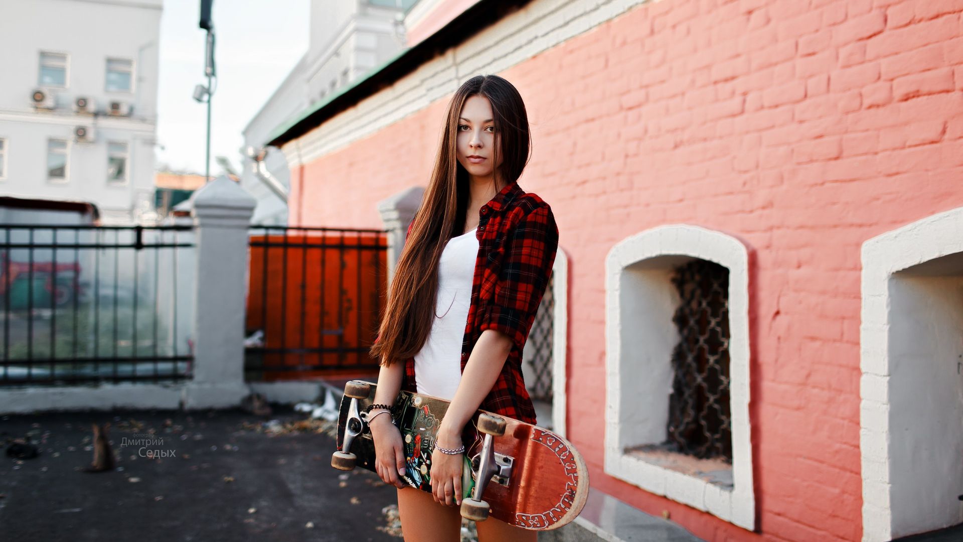Wallpaper Skateboard, girl model, short jeans