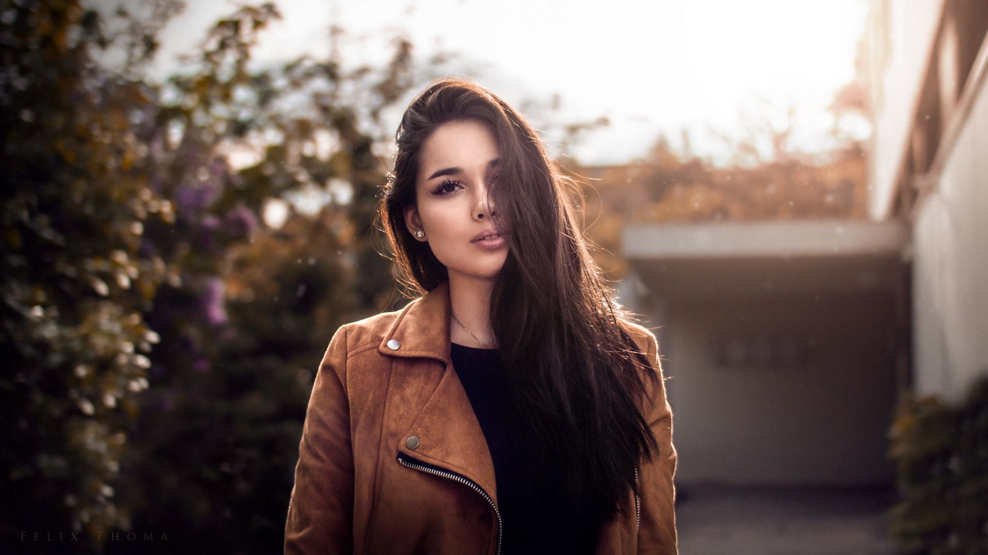 Wallpaper Blur, outdoor, girl model, jacket