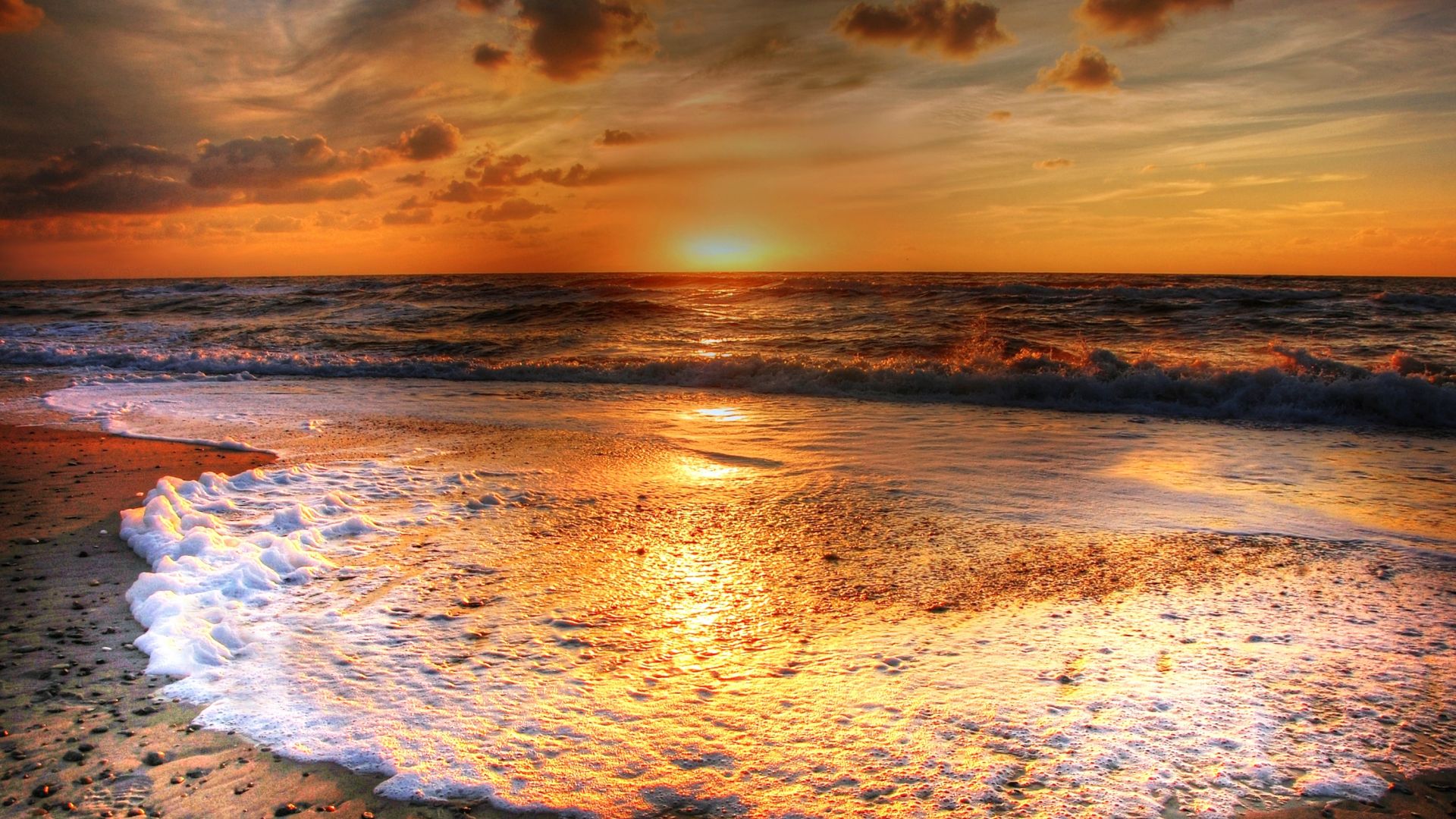Wallpaper Soft sea waves, beach, skyline, sunset
