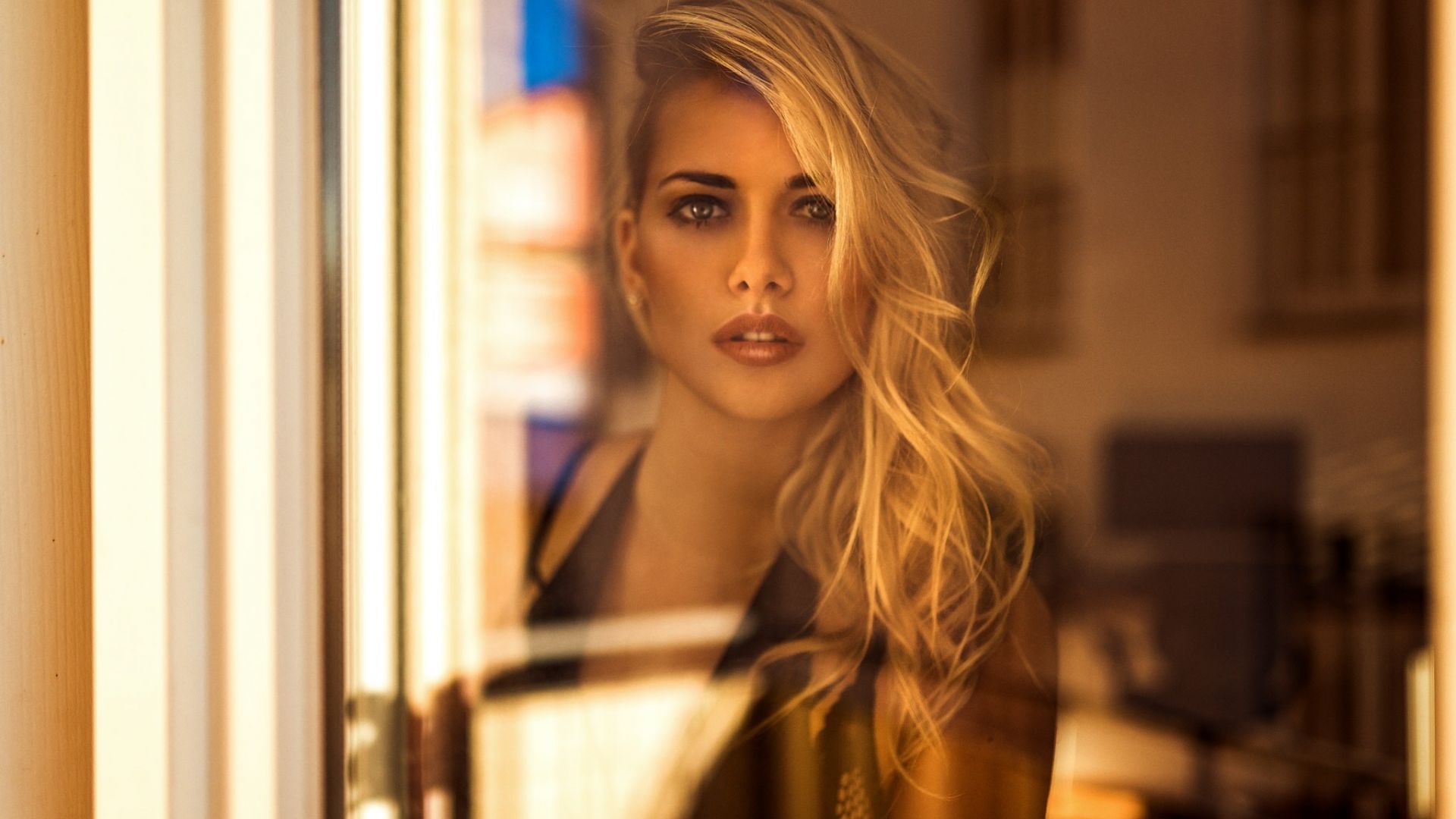 Wallpaper Lorina, blonde, model