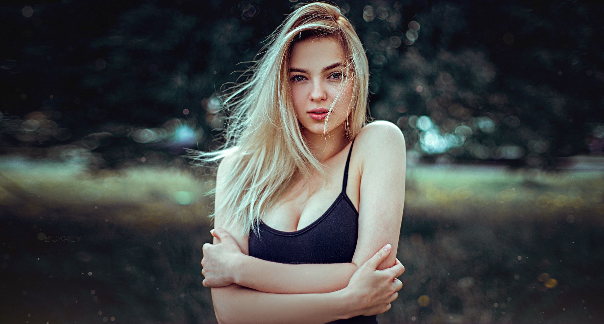 Wallpaper Hot model, crossed arm, outdoor, blonde
