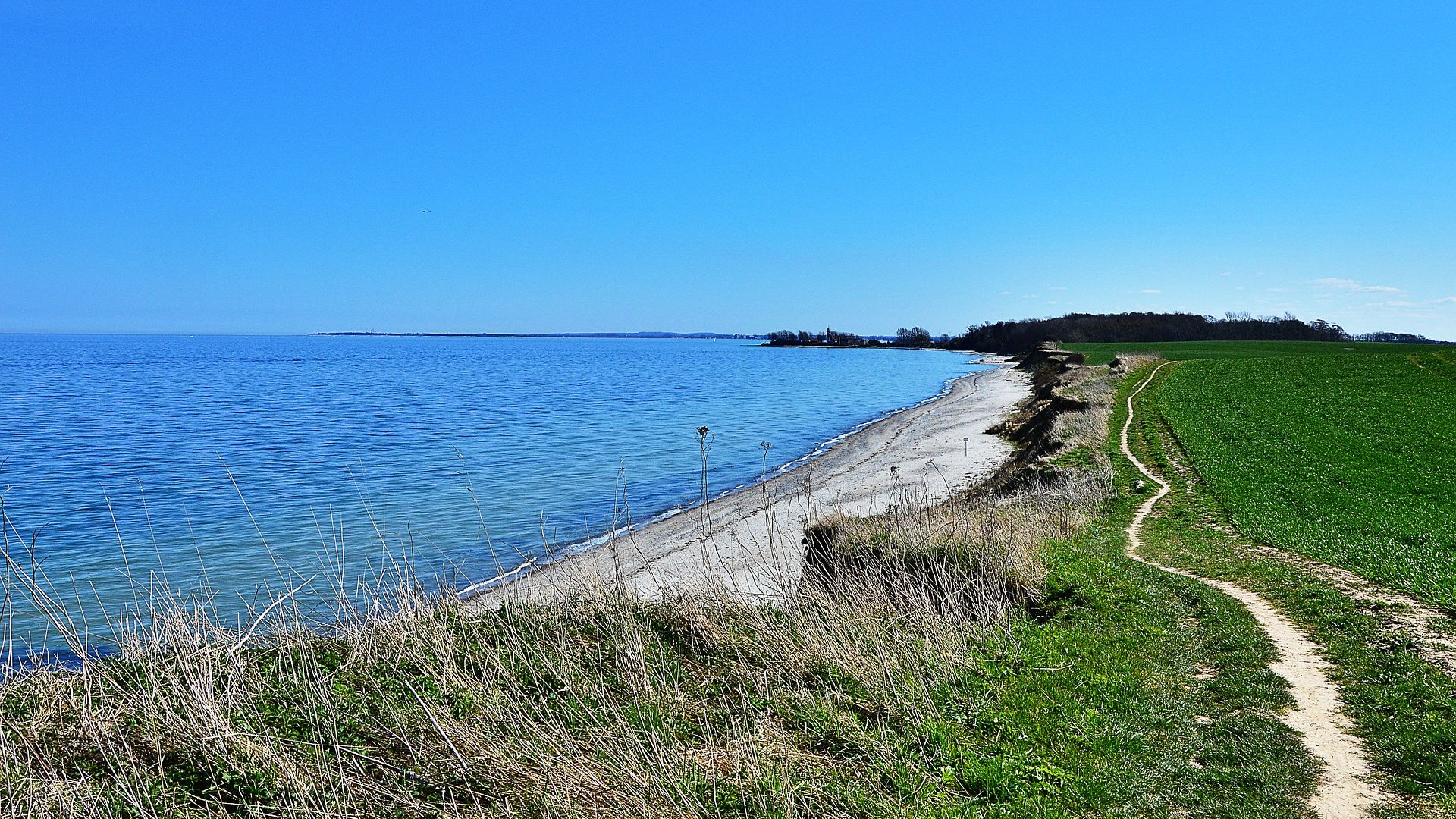 Wallpaper Baltic sea, beach, blue sky, landscape