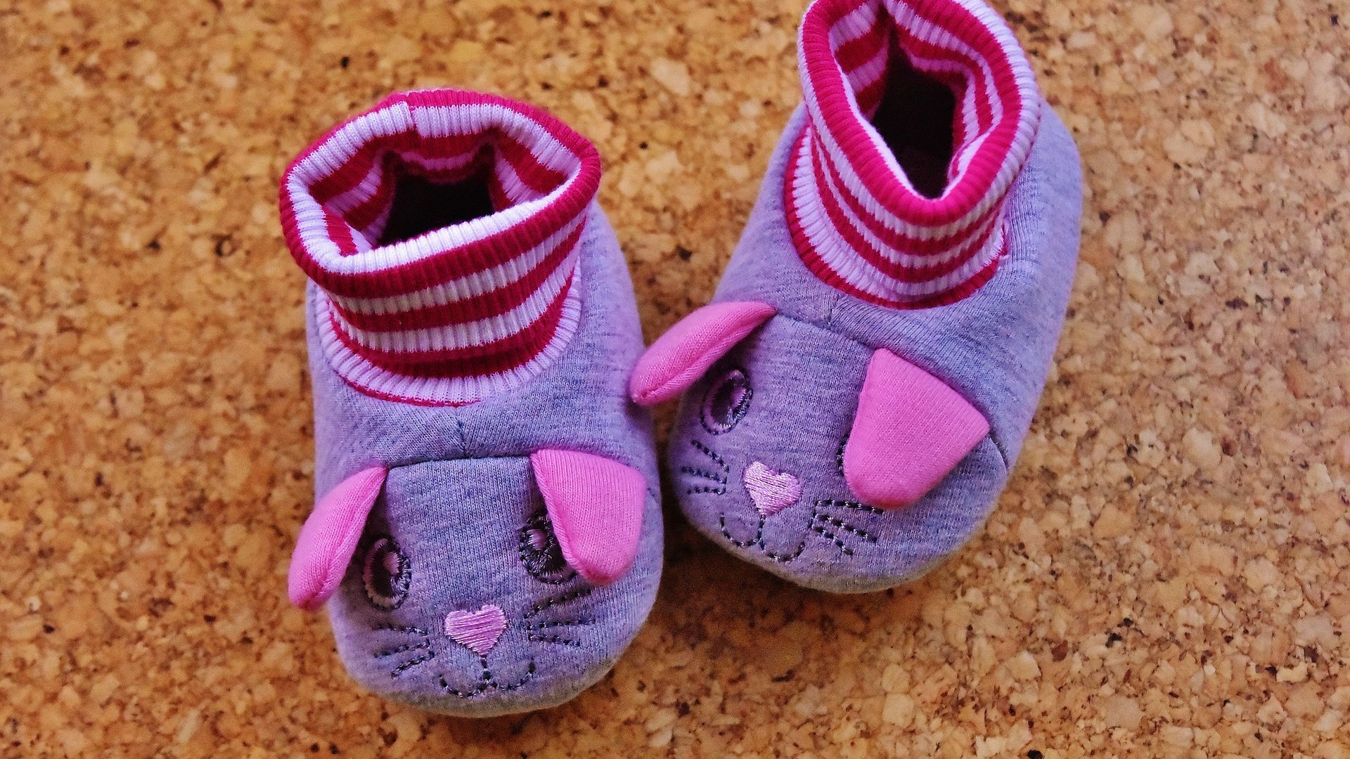 Wallpaper Baby shoes, pink